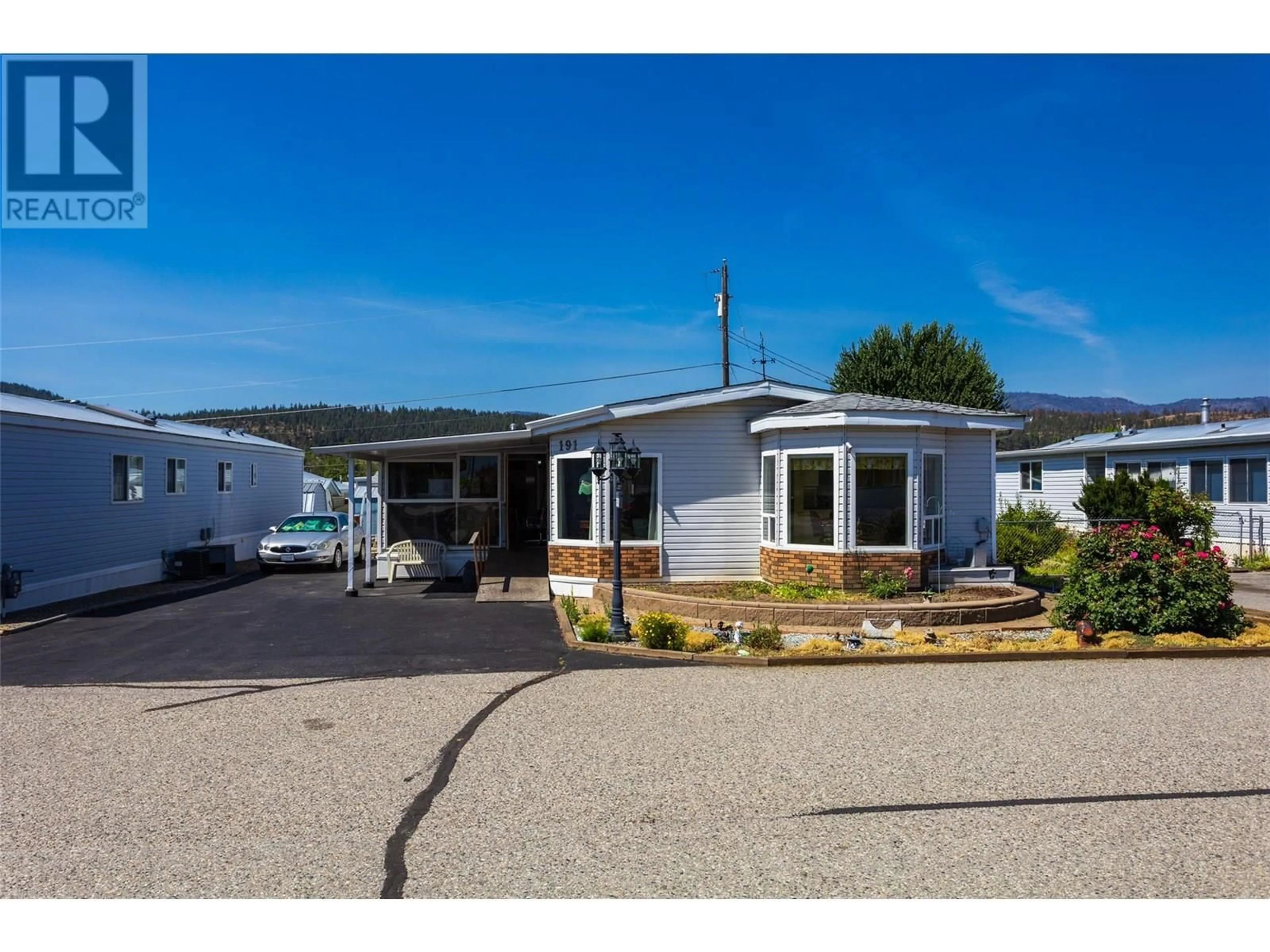 Home with vinyl exterior material, street for 191 - 720 COMMONWEALTH ROAD, Kelowna British Columbia V4V1S1