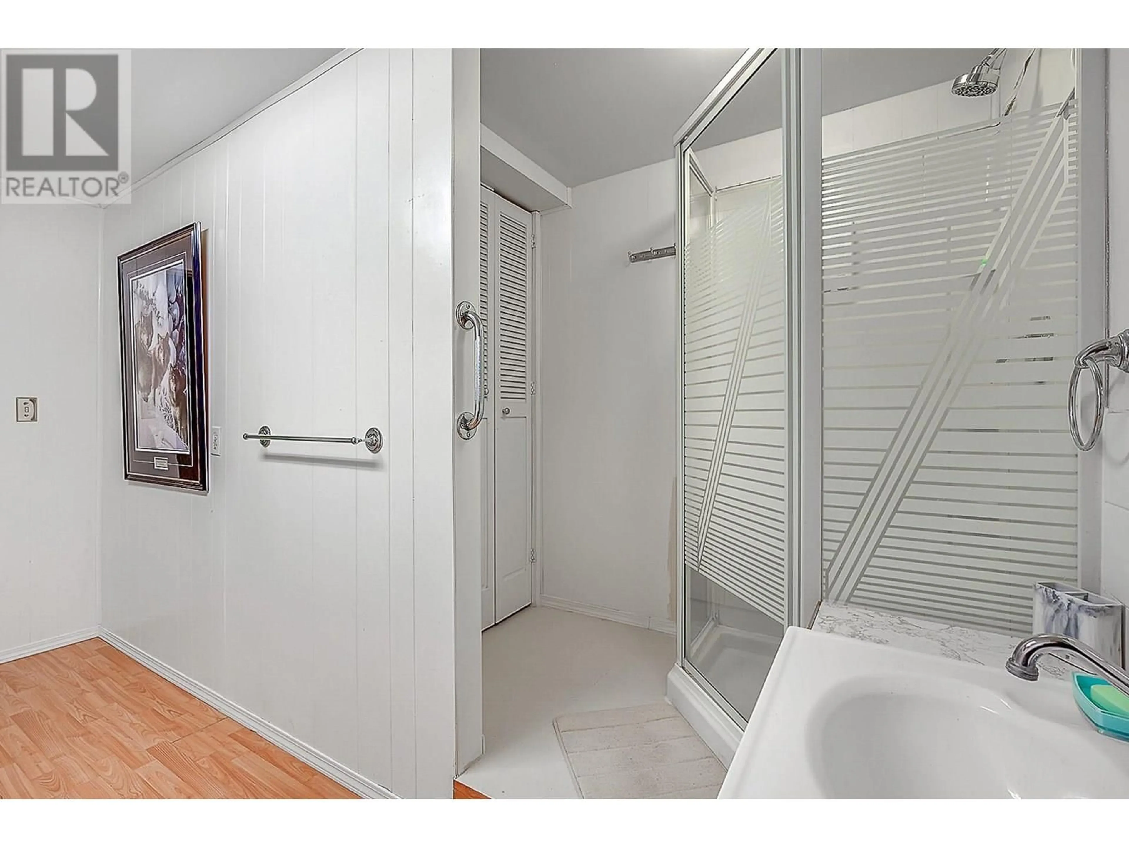 Standard bathroom, unknown for 853 FRANWILL ROAD, West Kelowna British Columbia V1Z1P7