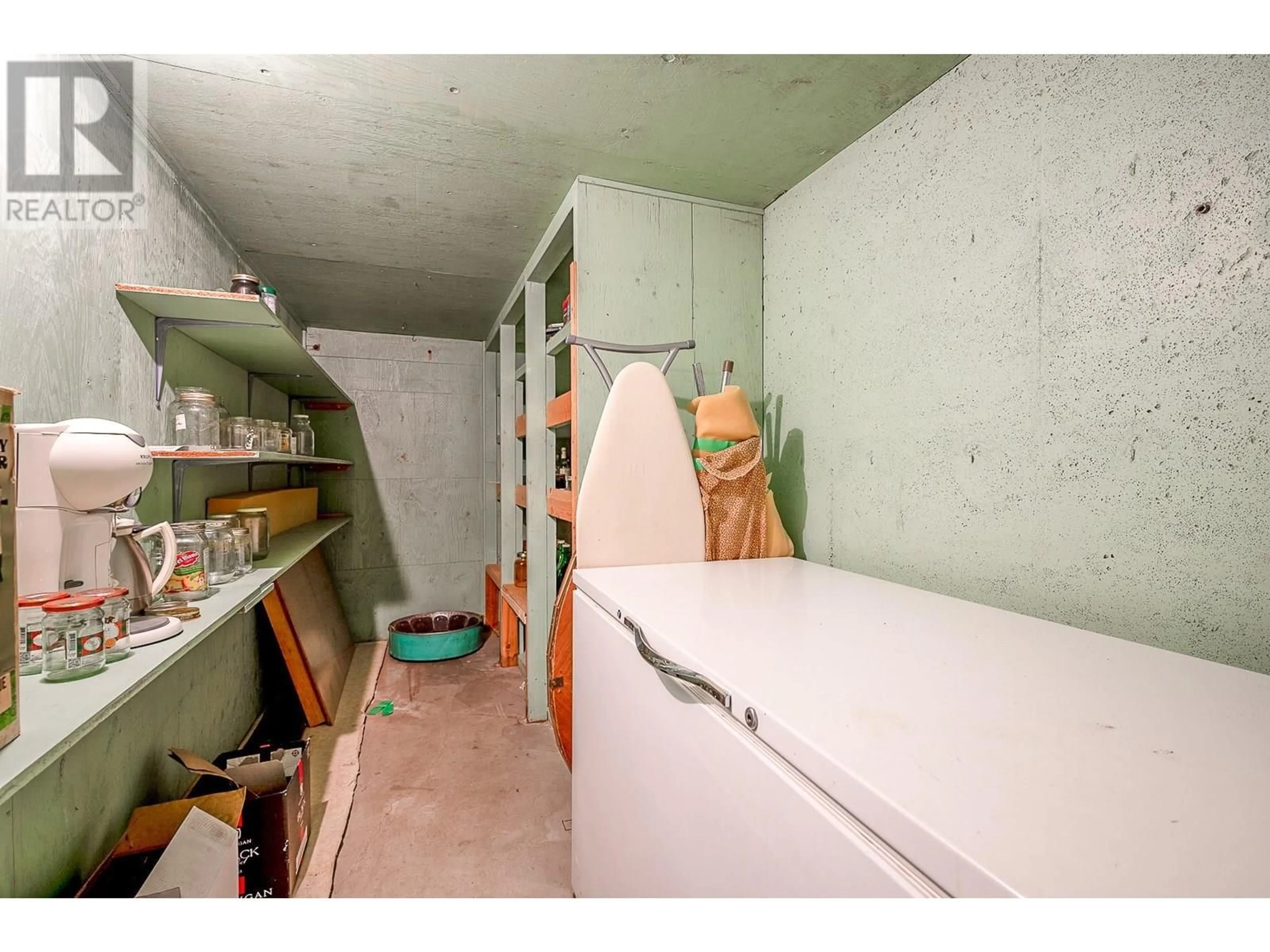 Storage room or clothes room or walk-in closet for 853 FRANWILL ROAD, West Kelowna British Columbia V1Z1P7