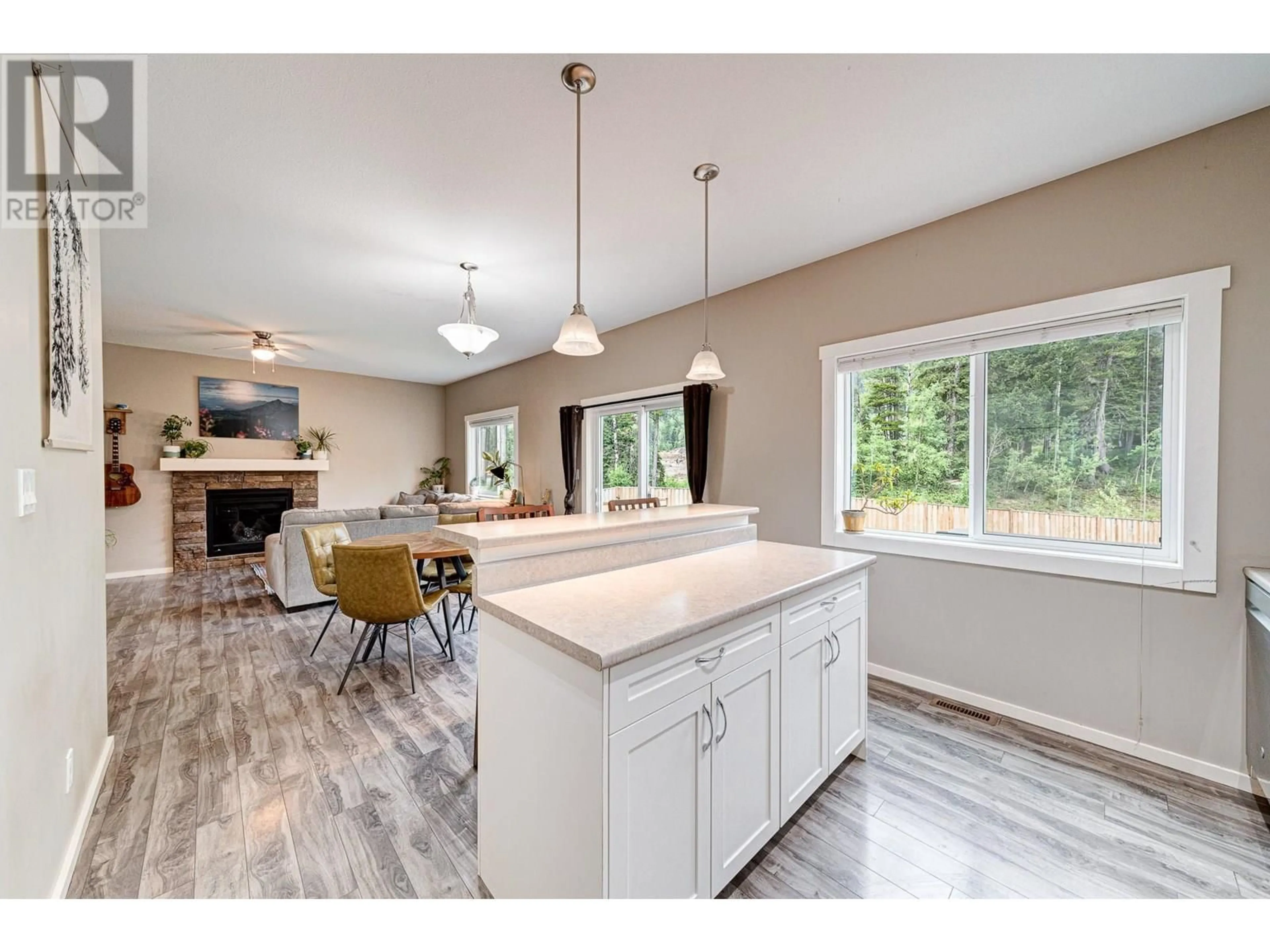 Open concept kitchen, unknown for 1319 CHERRYWOOD BOULEVARD, Sparwood British Columbia V0B2G2