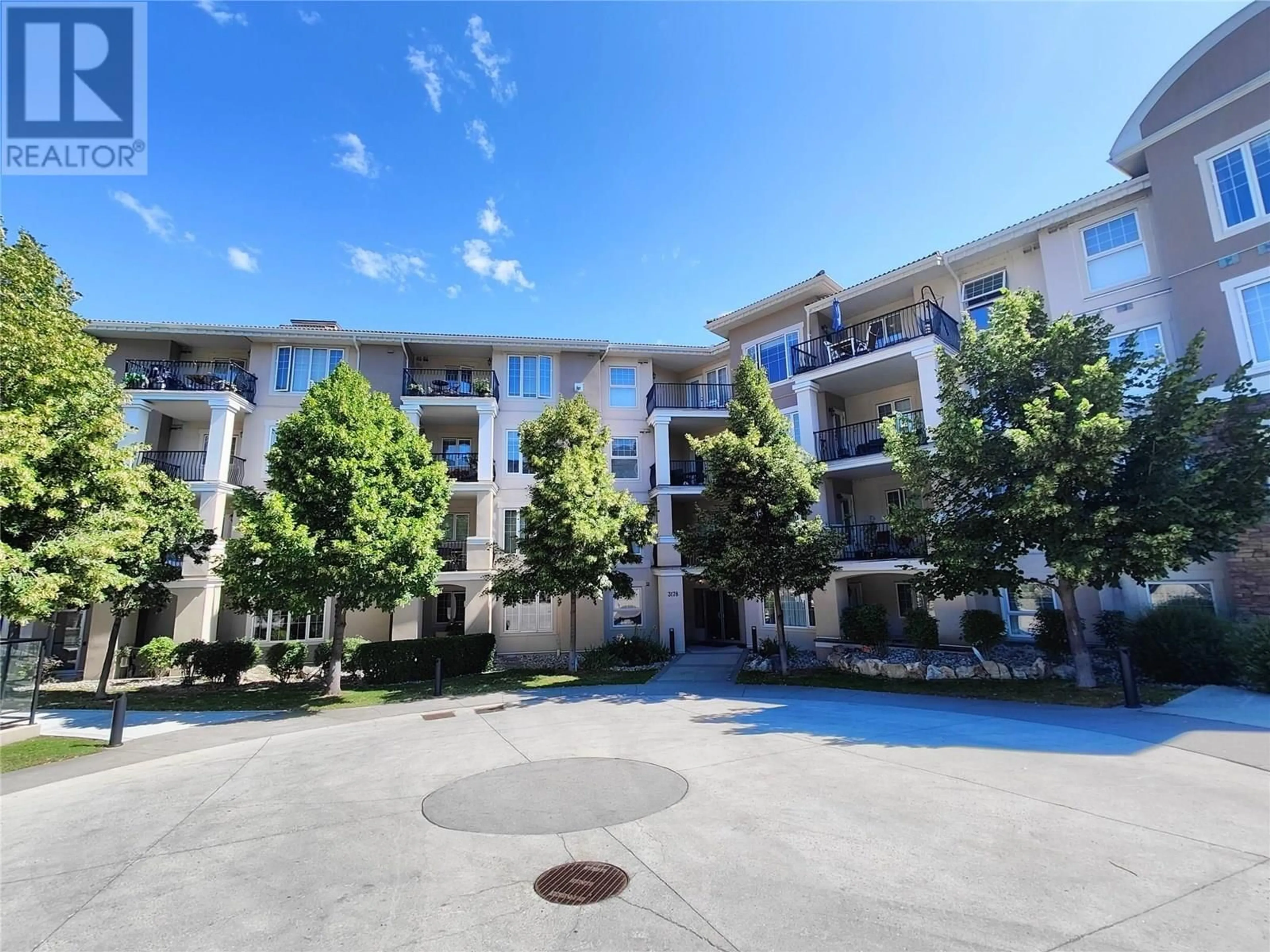 Patio, building for 2106 - 3178 VIA CENTRALE DRIVE, Kelowna British Columbia V1V2T3