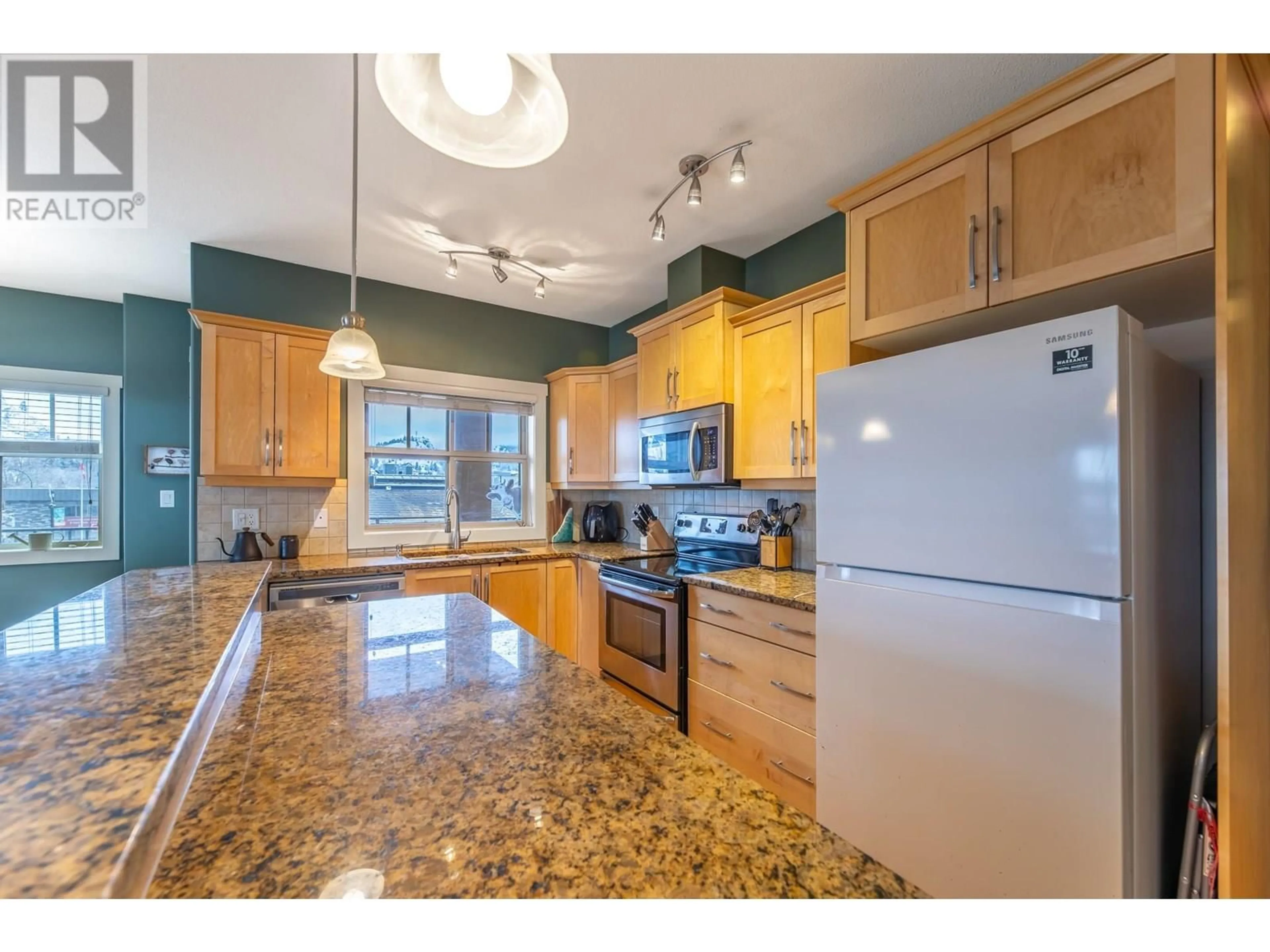 Standard kitchen, unknown for 205 - 13615 VICTORIA ROAD NORTH, Summerland British Columbia V0H1Z5