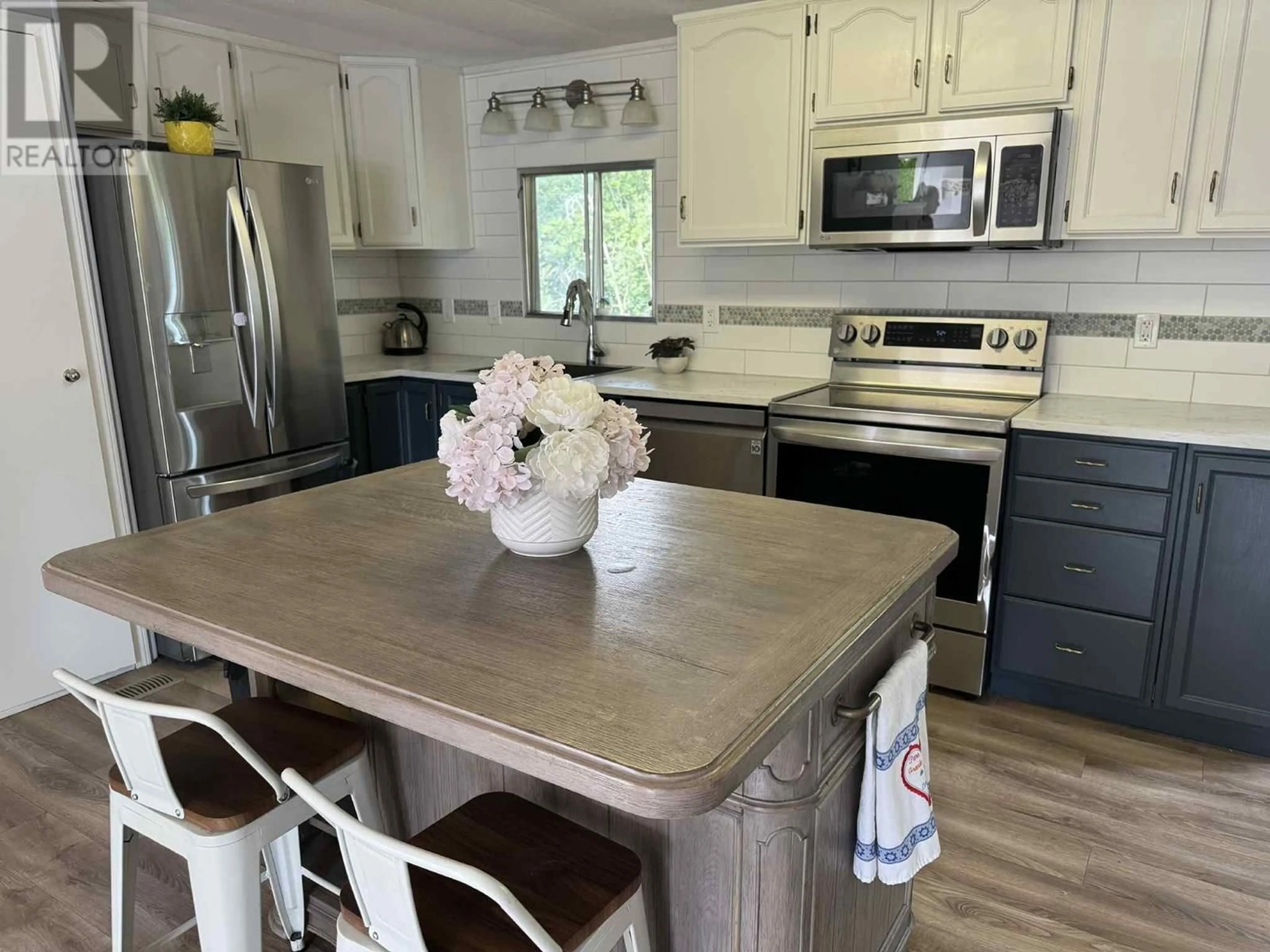 Open concept kitchen, unknown for 6864 RANCHERO DRIVE EAST, Salmon Arm British Columbia V1E2Y5