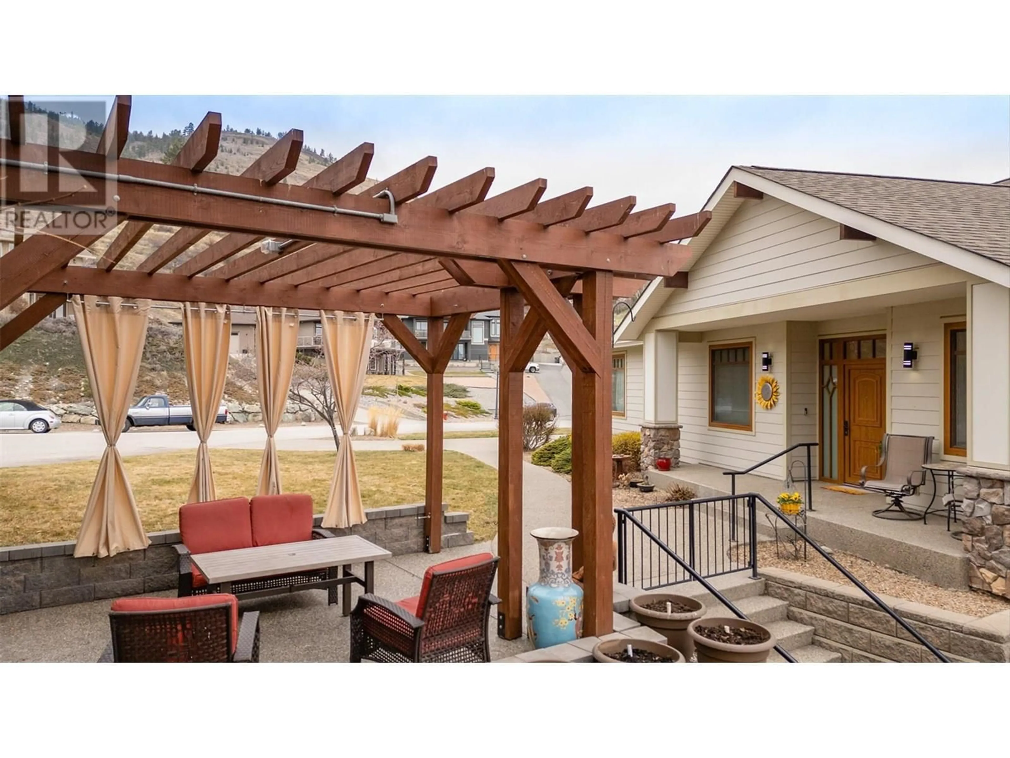 Patio, water/lake/river/ocean view for 174 JEWELL PLACE, Summerland British Columbia V0H1Z4