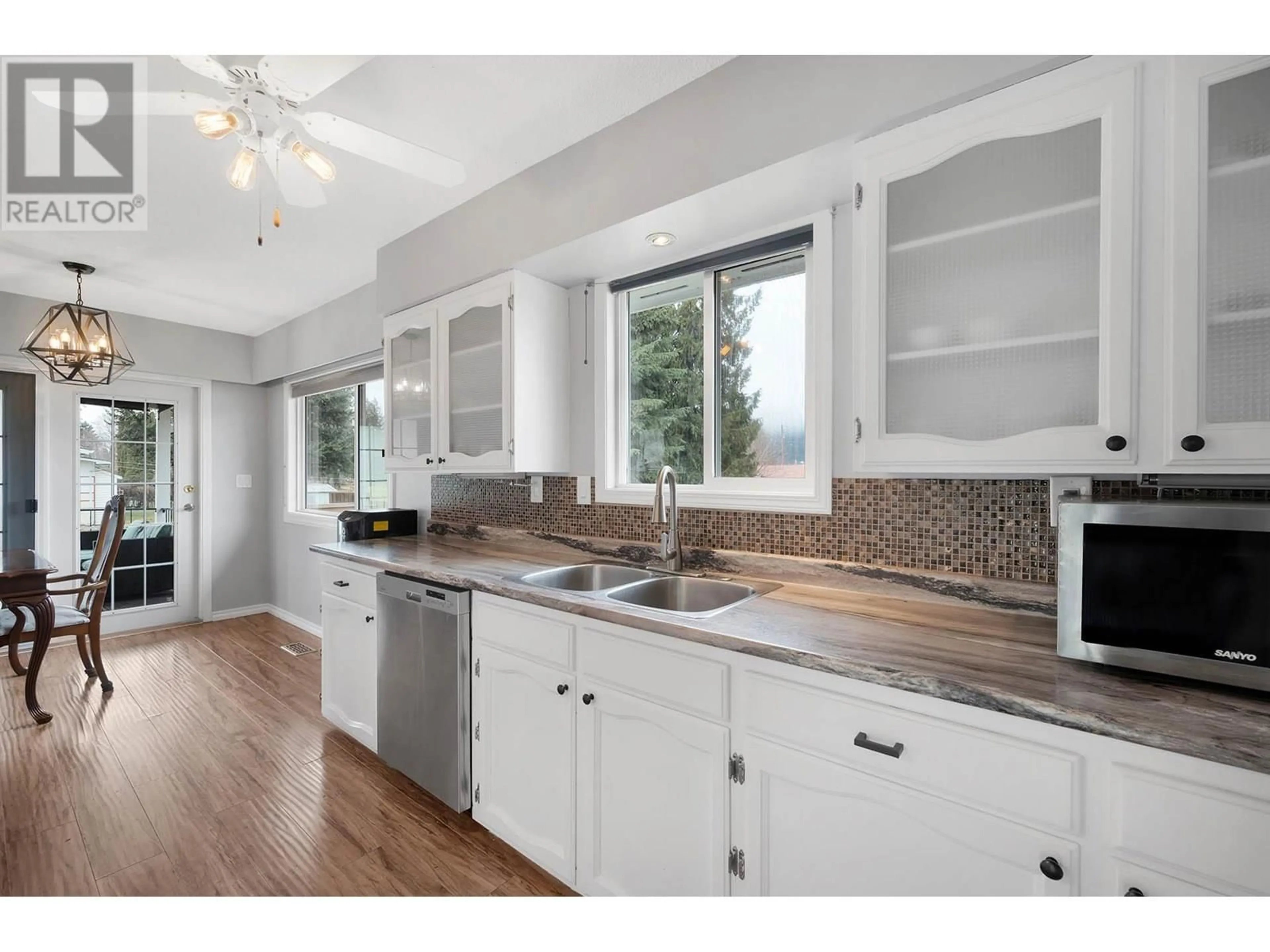 Open concept kitchen, unknown for 1018 SECOND AVENUE, Chase British Columbia V0E1M0