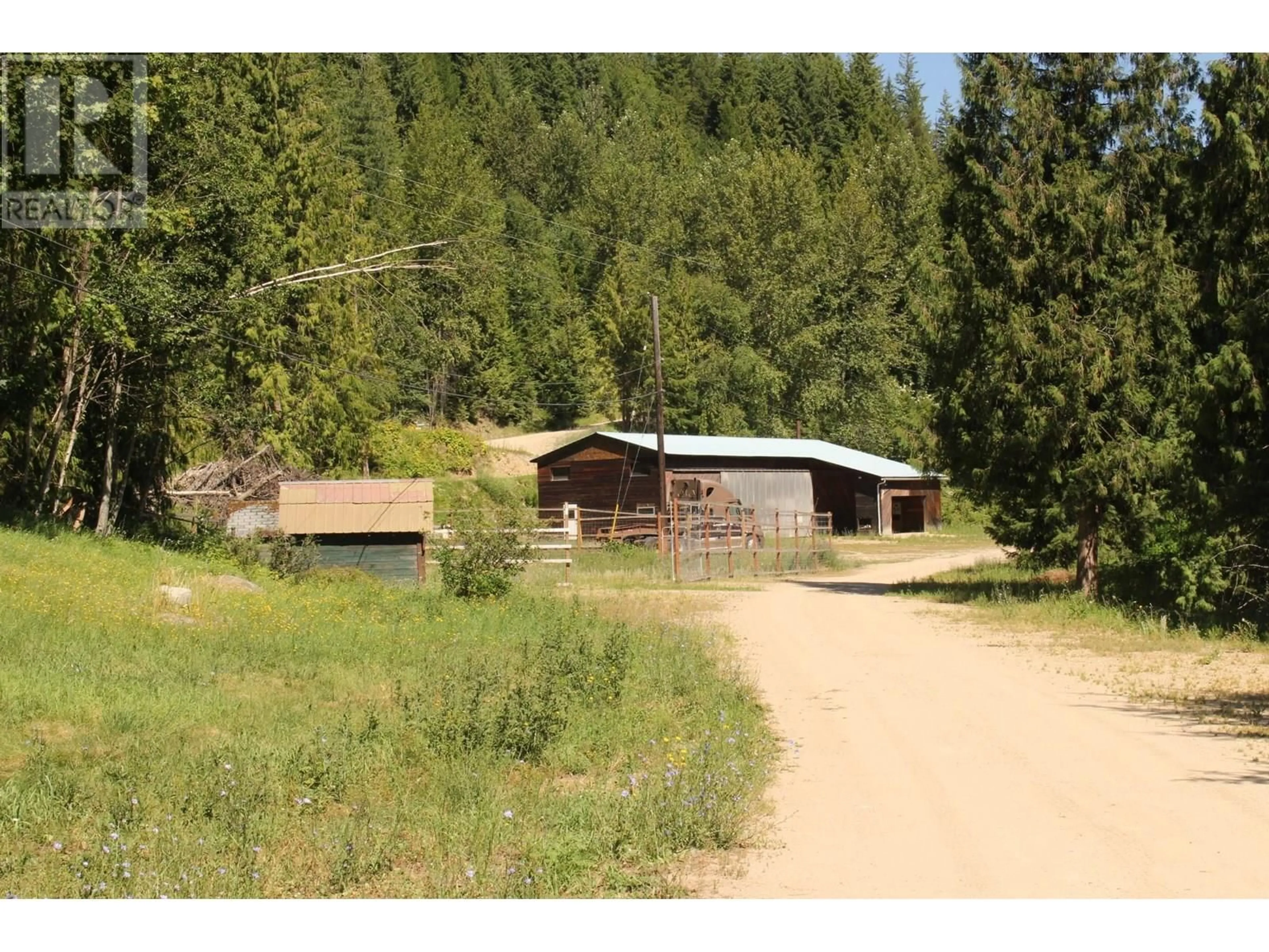 Shed for 1531 MOUNTAIN RIDGE ROAD, Robson British Columbia V1N4S2