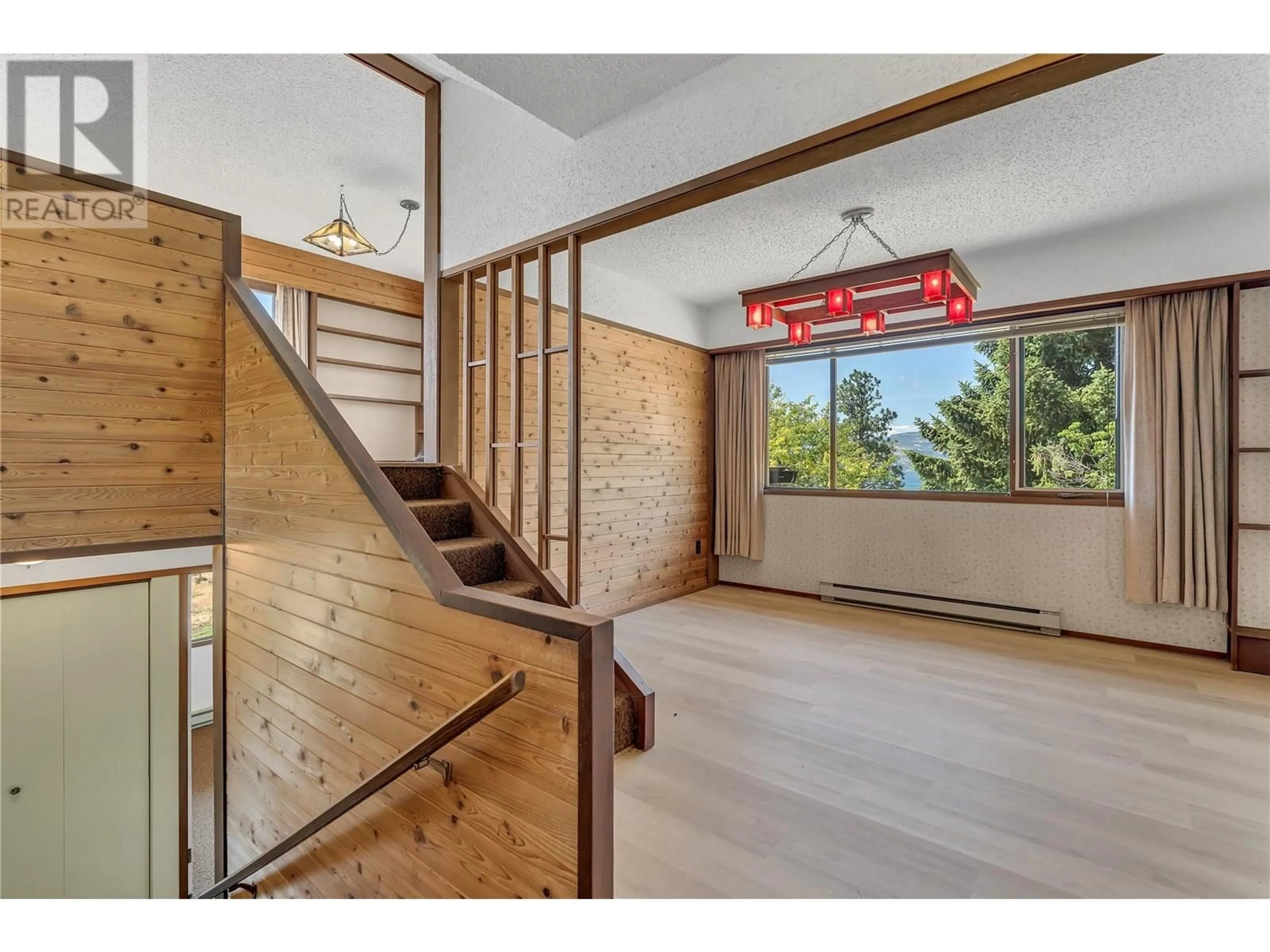 Indoor foyer for 3085 HAYMAN ROAD, Naramata British Columbia V0H1N1