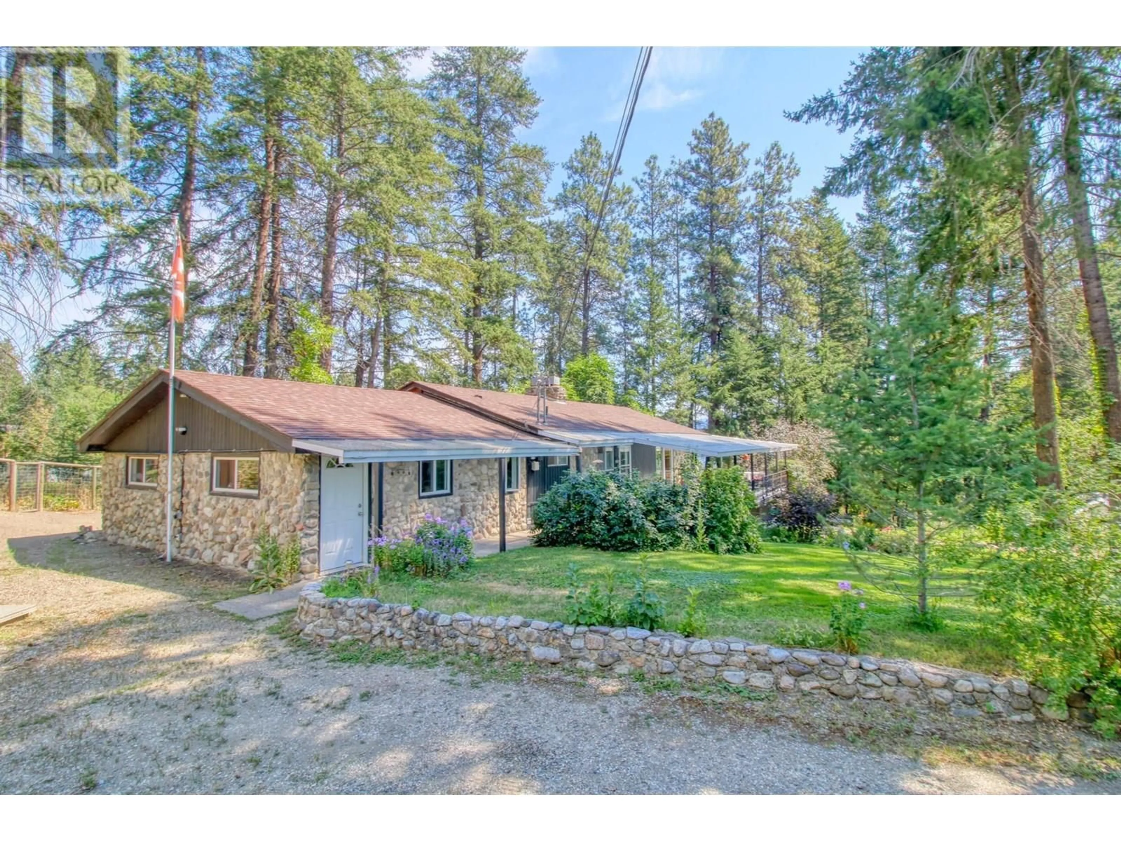 A pic from outside/outdoor area/front of a property/back of a property/a pic from drone, unknown for 331 KILLARNEY WAY, Vernon British Columbia V1H2C5