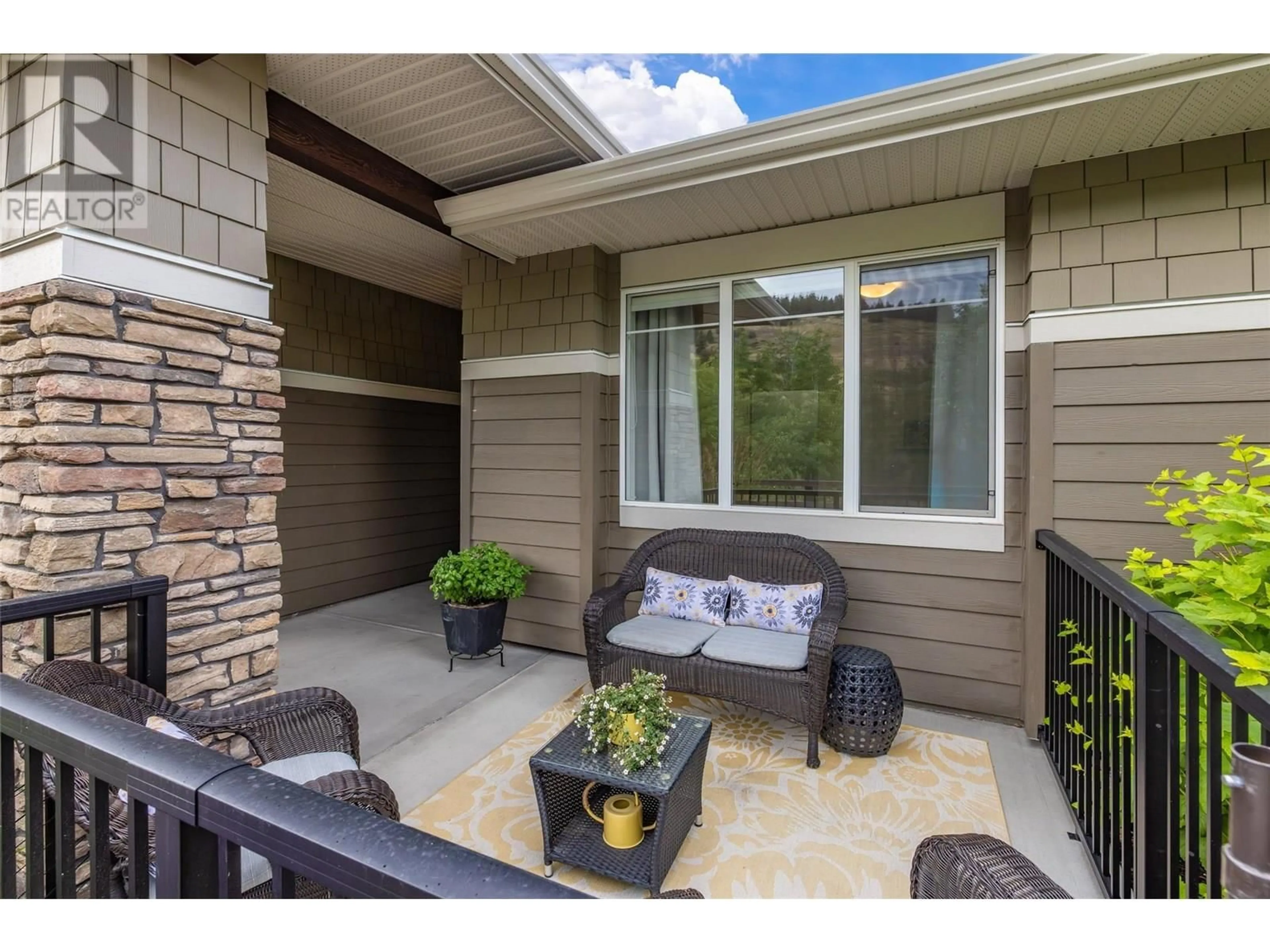 Patio, unknown for 1590 WINTER LANE, Kelowna British Columbia V1P1T2