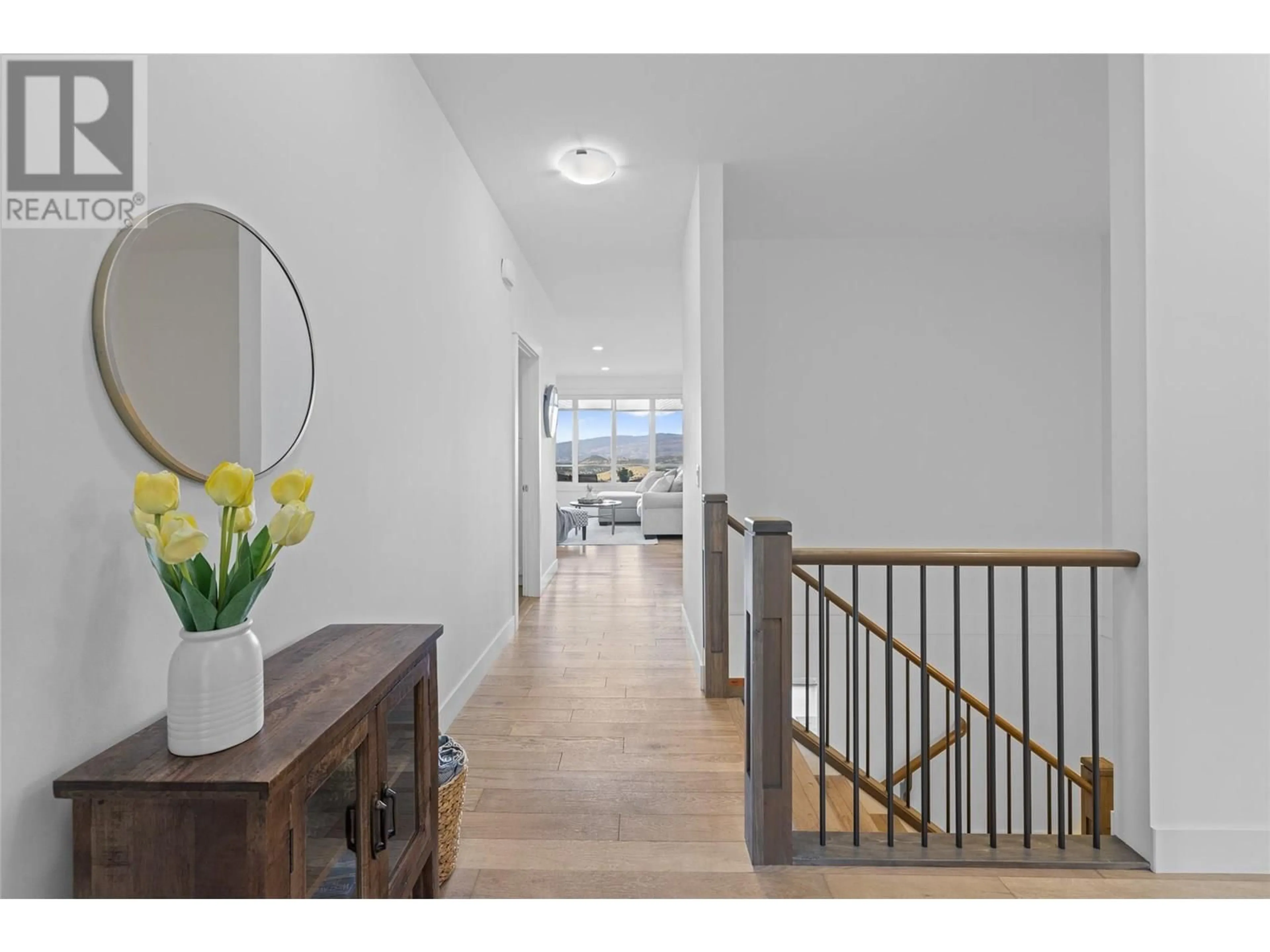 Indoor entryway for 1590 WINTER LANE, Kelowna British Columbia V1P1T2