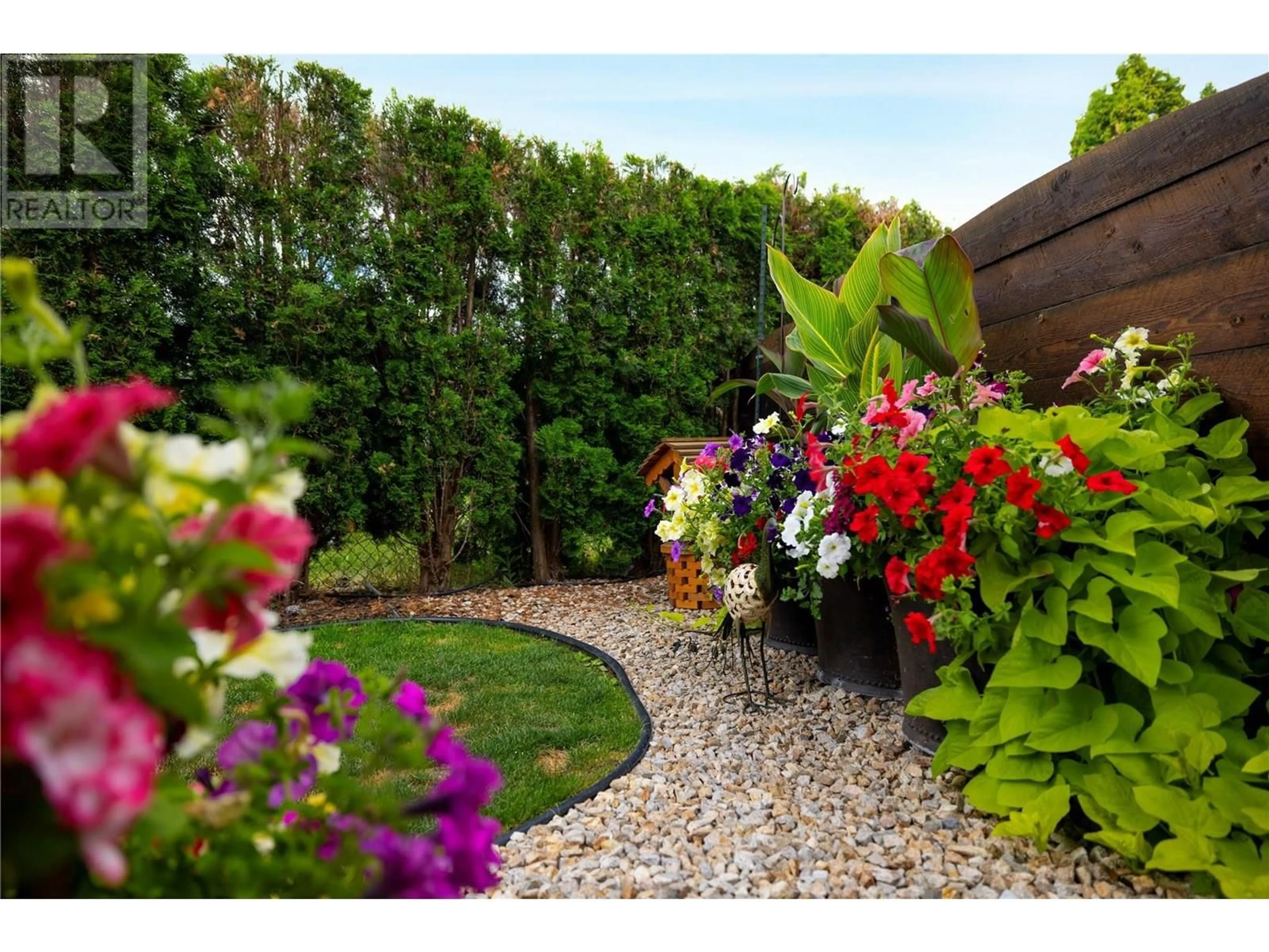 Patio, unknown for 6 - 3535 WOOD AVENUE, Armstrong British Columbia V0E1B2