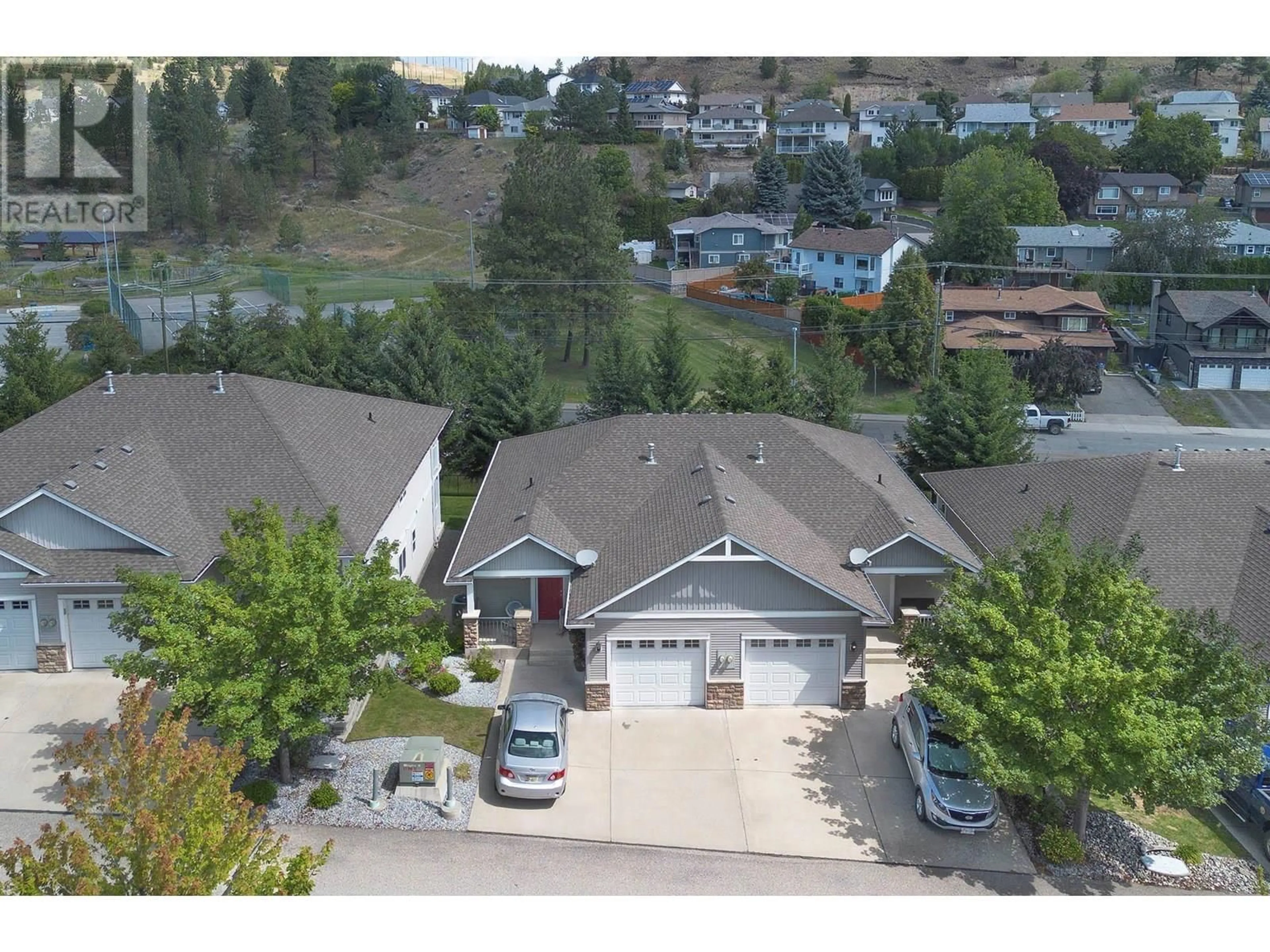 A pic from outside/outdoor area/front of a property/back of a property/a pic from drone, unknown for 4 - 1855 HILLSIDE DRIVE, Kamloops British Columbia V2E0A2