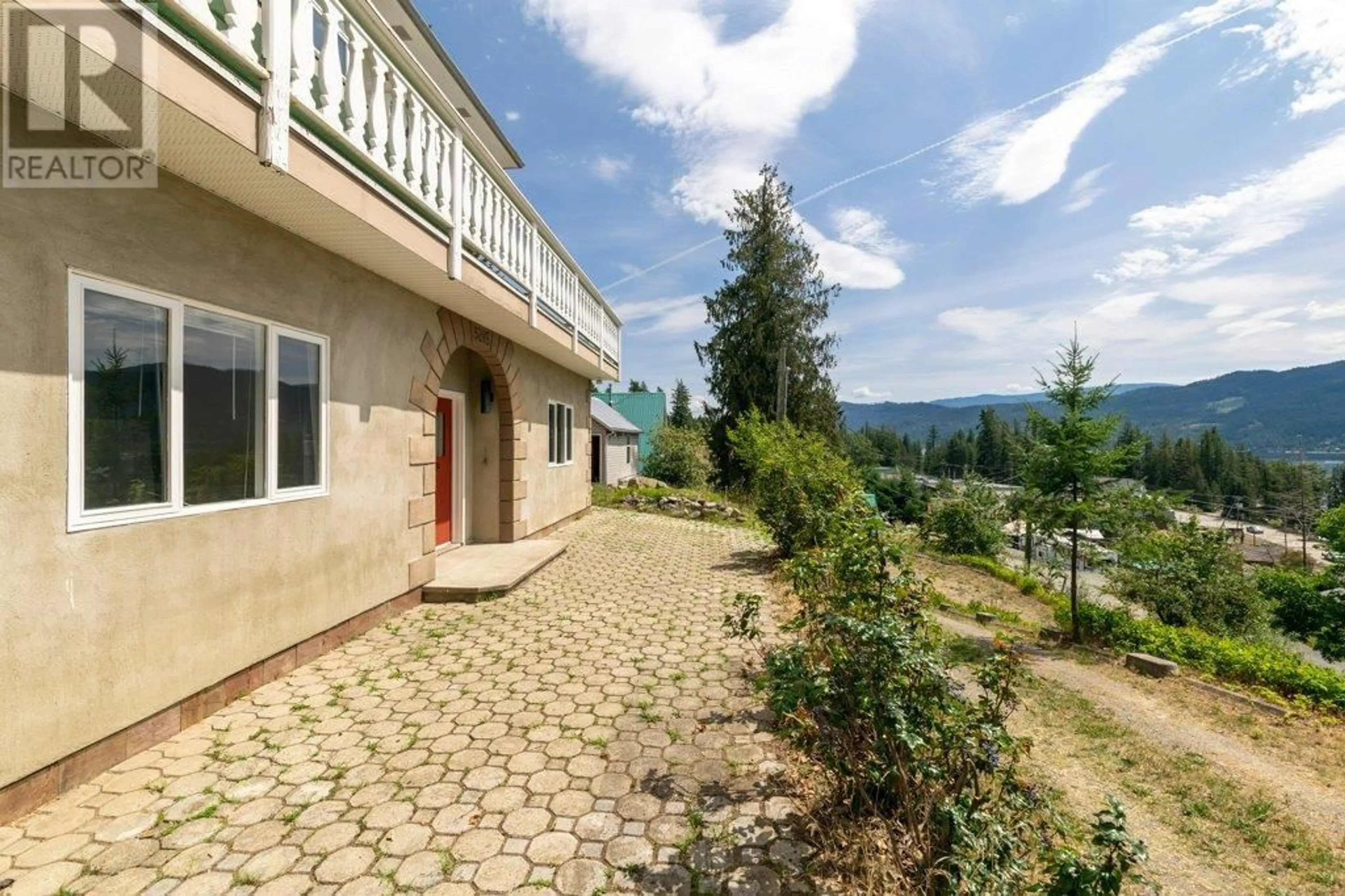 Patio, mountain view for 5245 CHASEY ROAD, Celista British Columbia V0E1M6