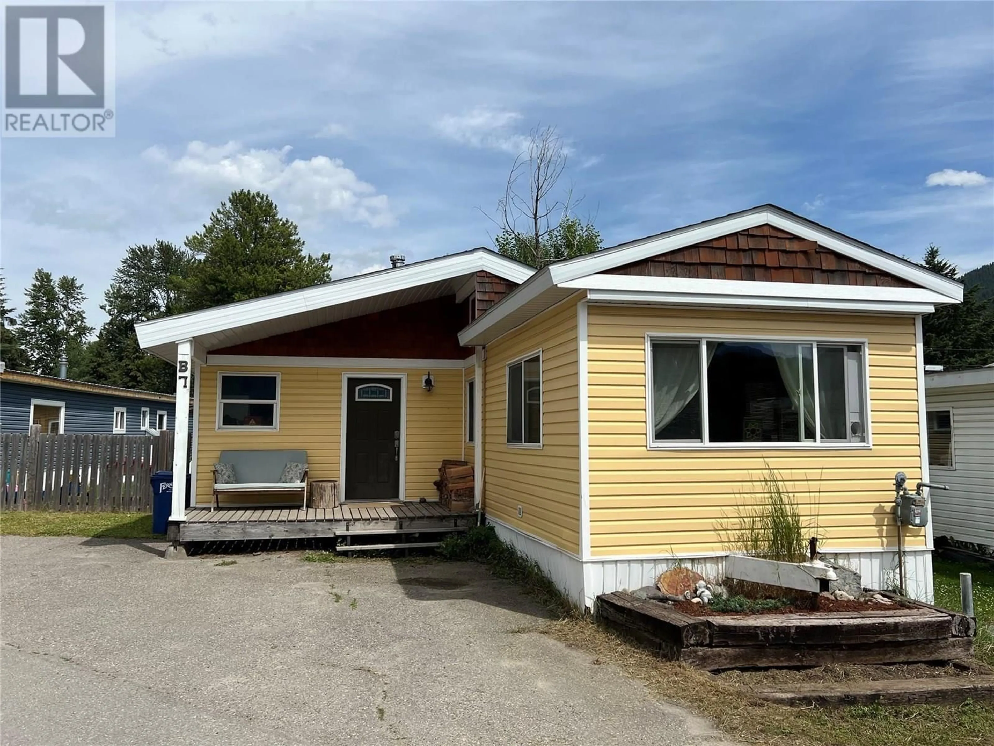 Home with vinyl exterior material, building for B7 - 60 COKATO ROAD, Fernie British Columbia V0B1M4