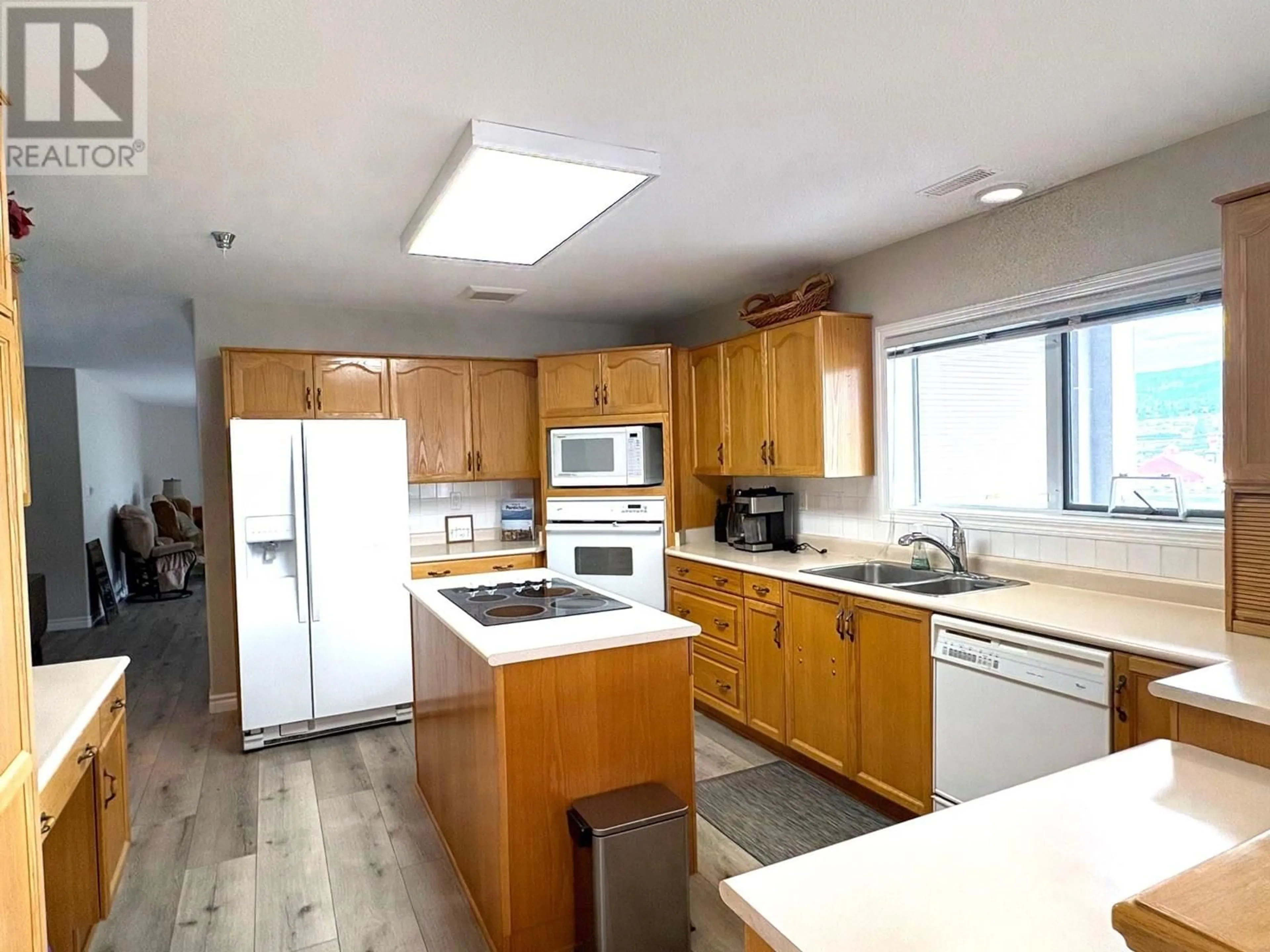 Unknown for 704 - 2245 ATKINSON STREET, Penticton British Columbia V2A8R7