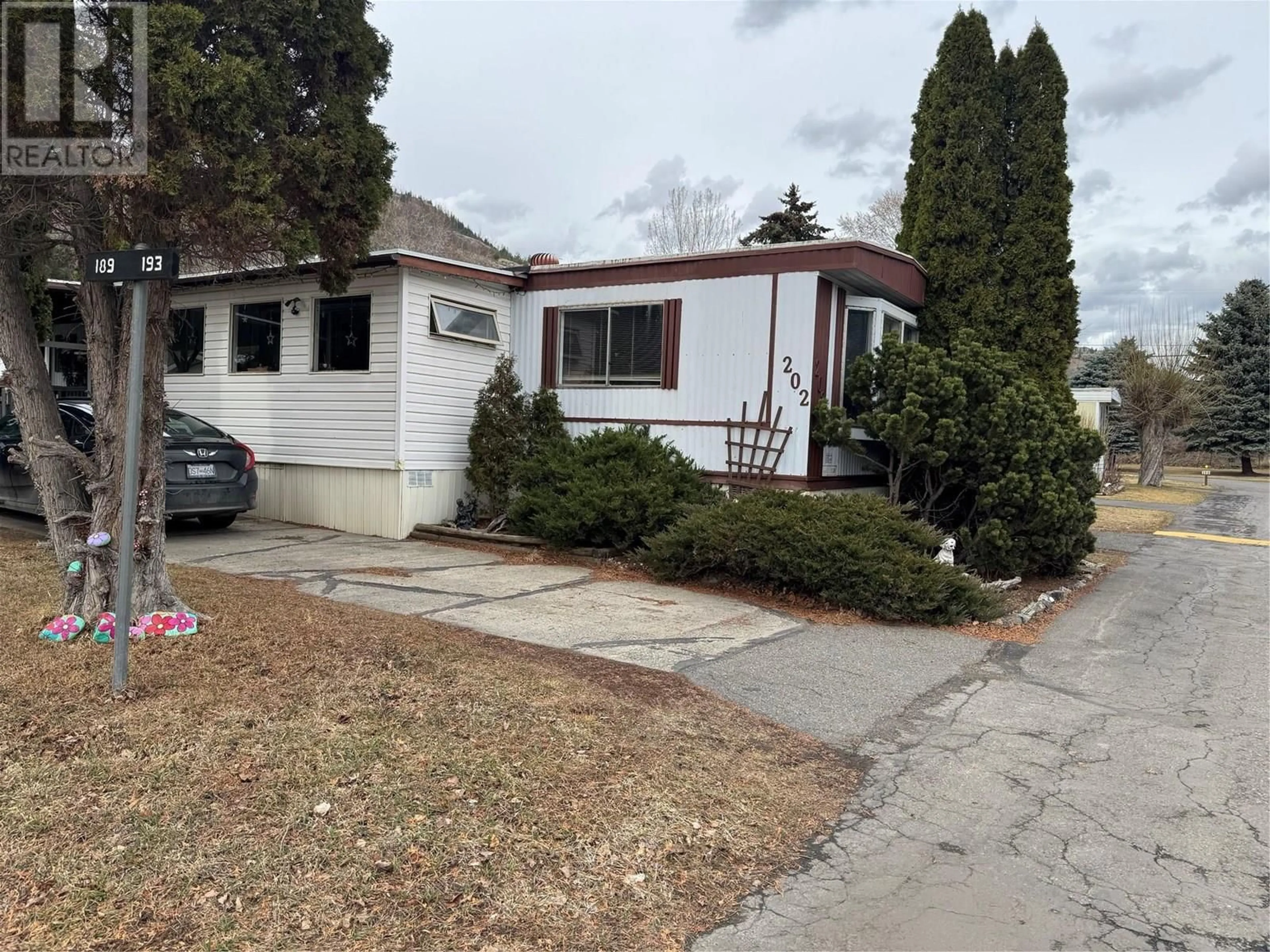 Unknown for 202 - 2400 OAKDALE WAY, Kamloops British Columbia V2B6W7