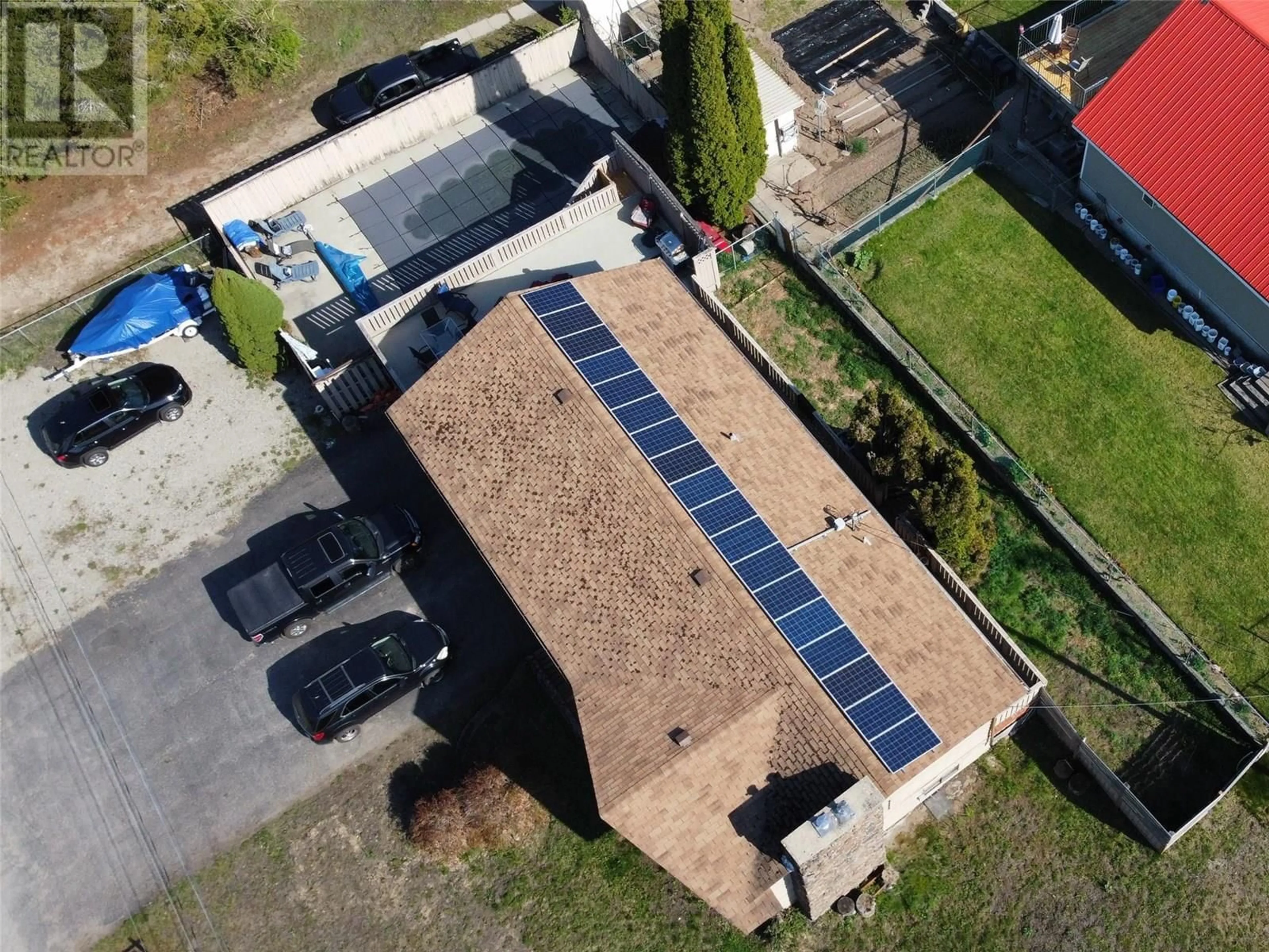 A pic from outside/outdoor area/front of a property/back of a property/a pic from drone, building for 93 HOLMES ROAD, Christina Lake British Columbia V0H1E0