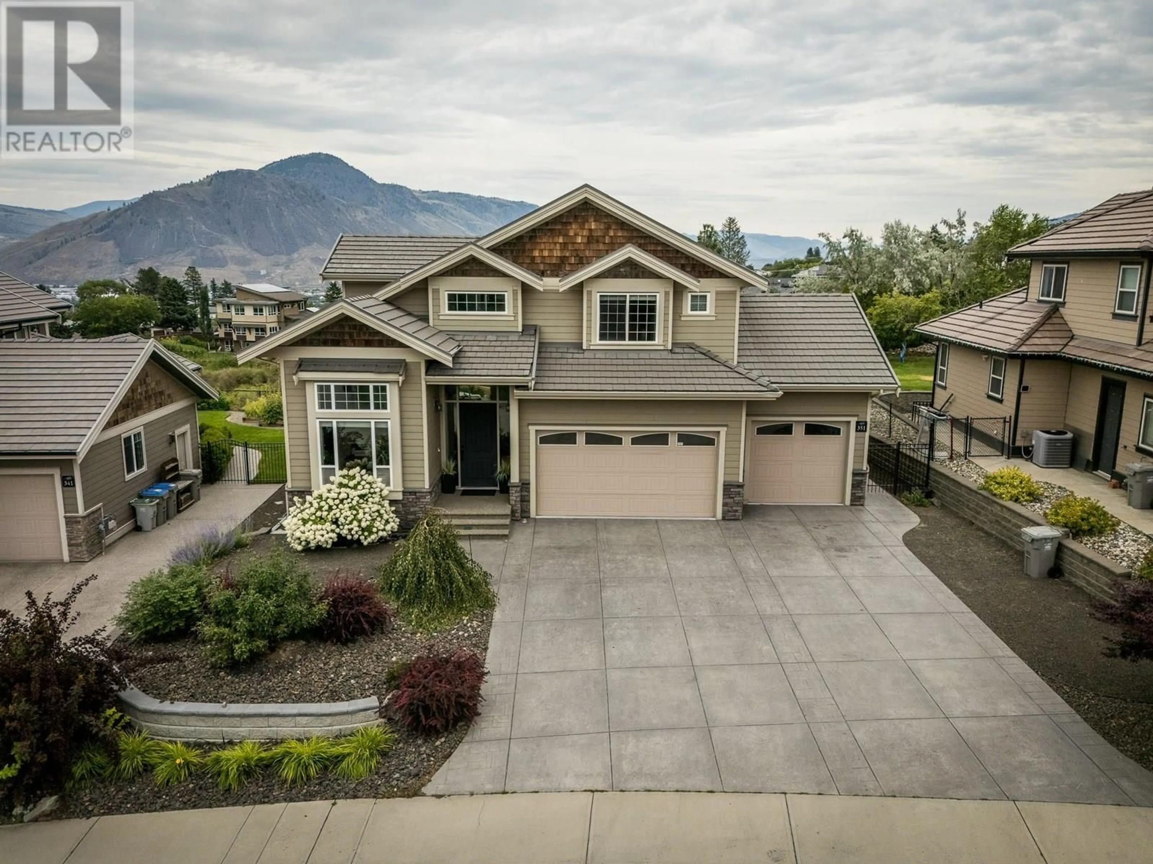 Home with vinyl exterior material, mountain view for 351 FERNIE PLACE, Kamloops British Columbia V2C6S4