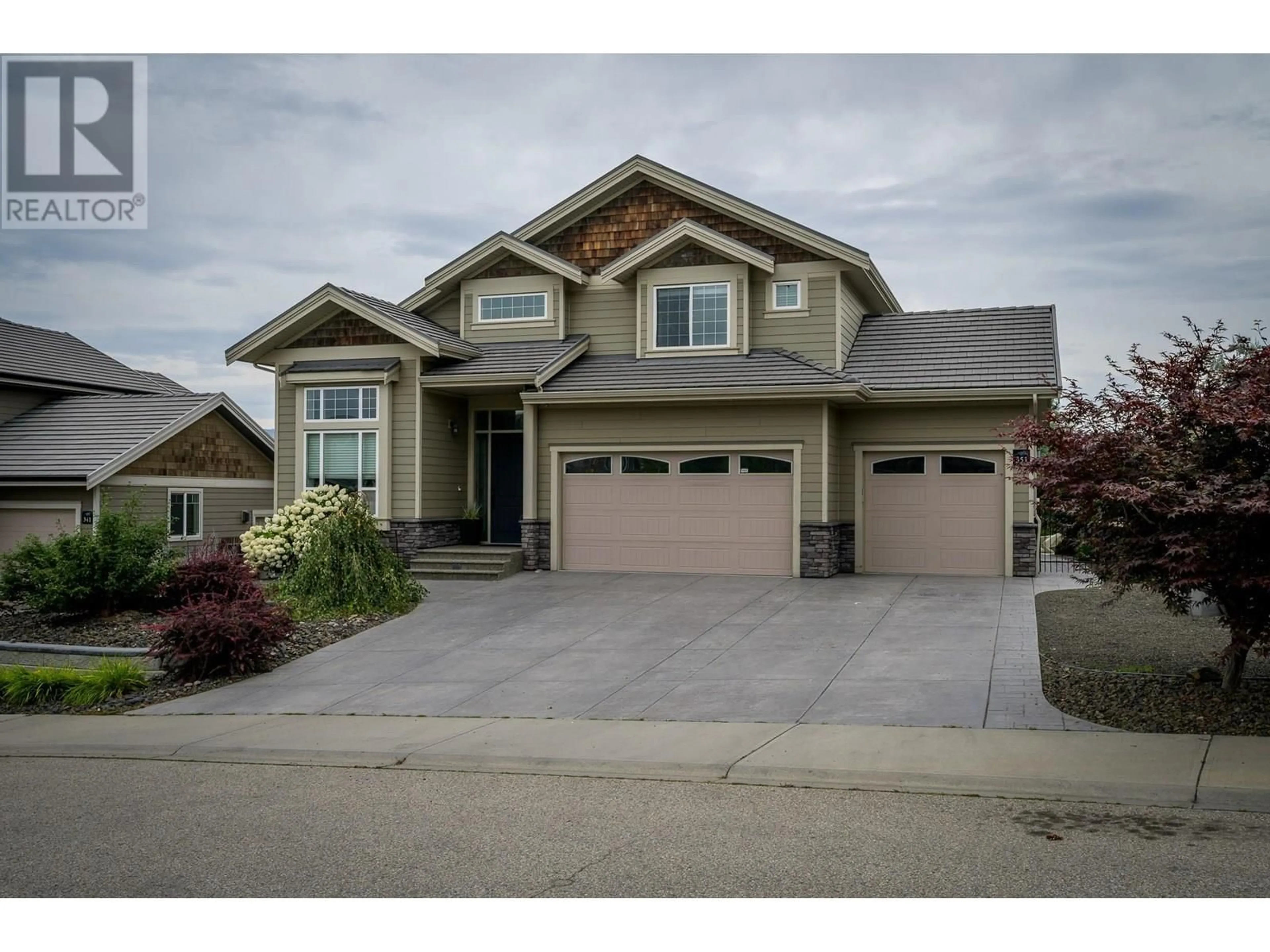 Home with vinyl exterior material, street for 351 FERNIE PLACE, Kamloops British Columbia V2C6S4