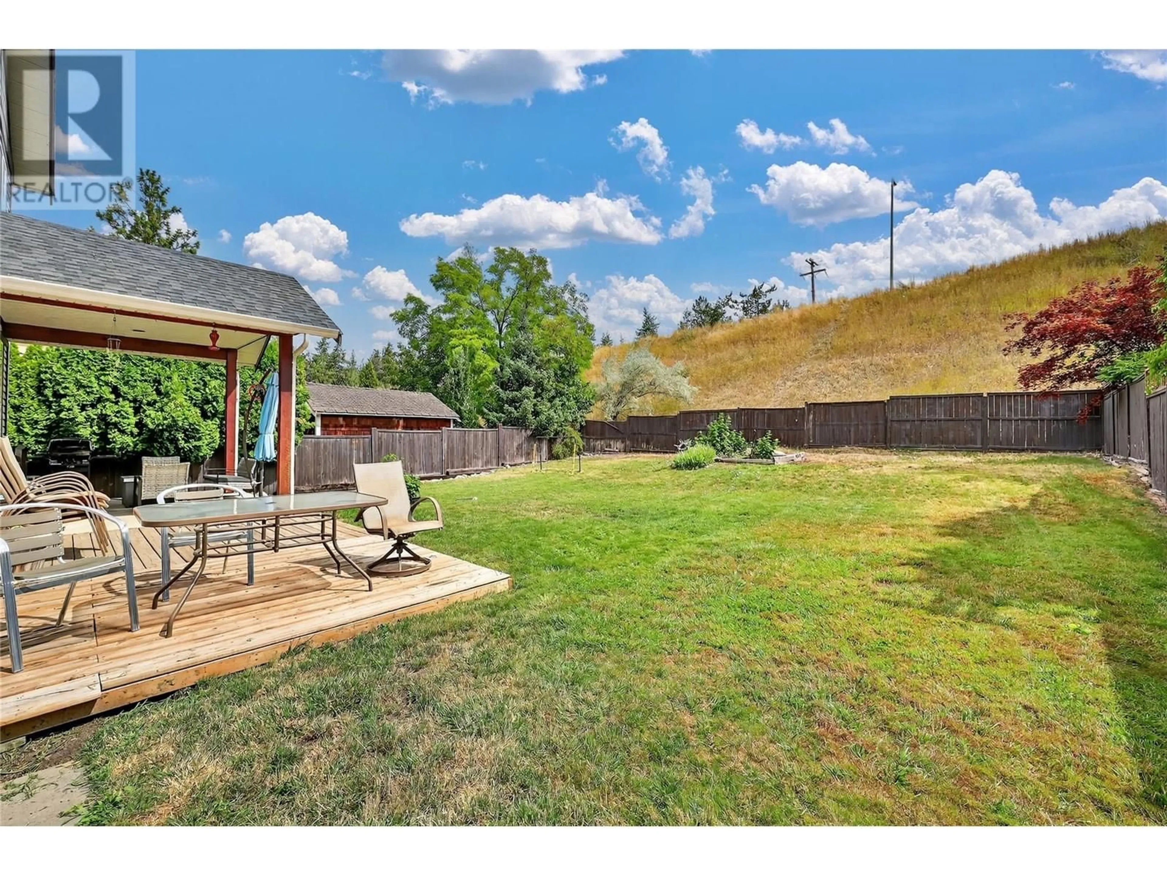 Patio, unknown for 982 PARET CRESCENT, Kelowna British Columbia V1W4X9
