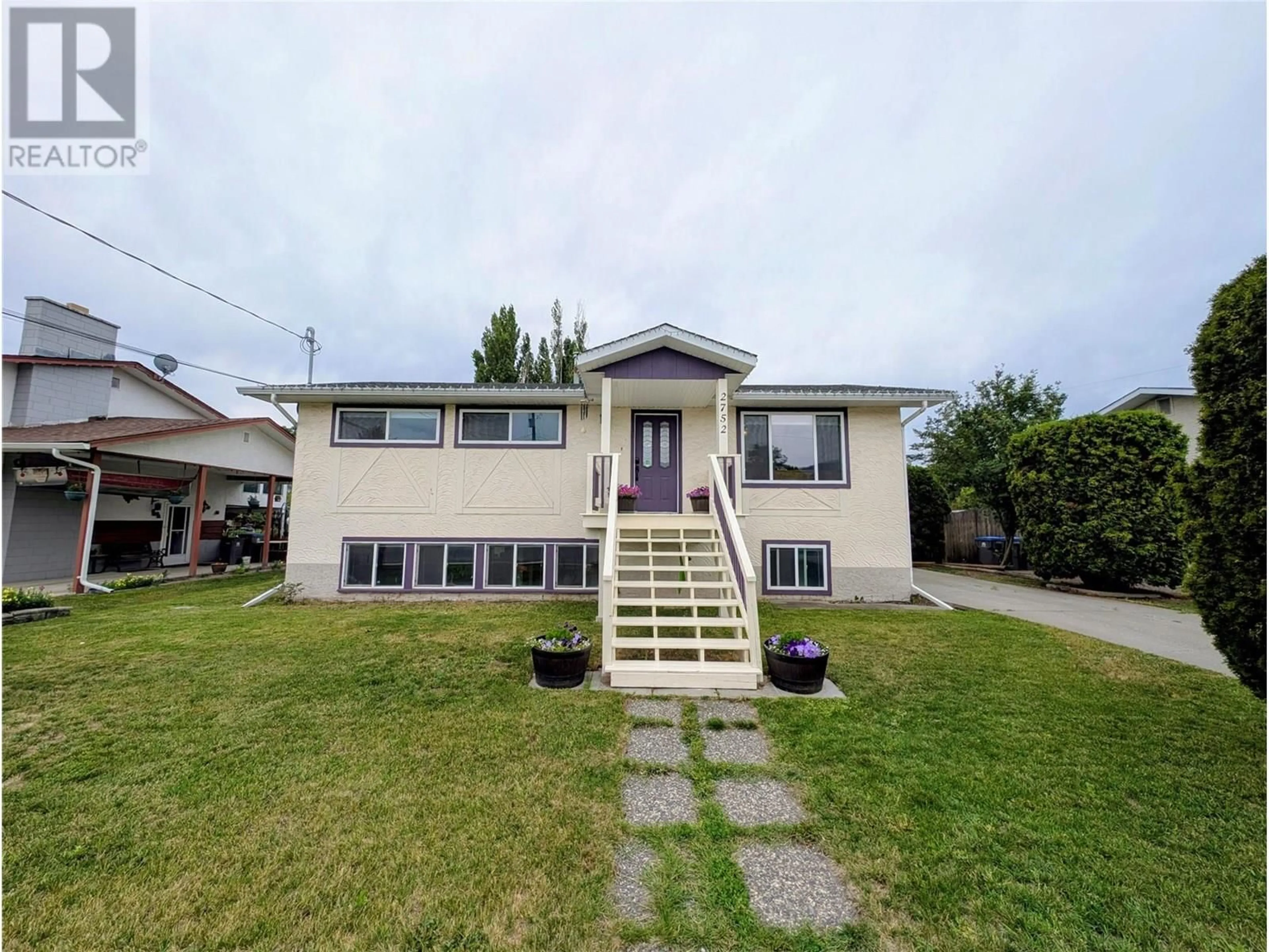 Home with vinyl exterior material, street for 2752 CRANNA CRESCENT, Merritt British Columbia V1K1E6