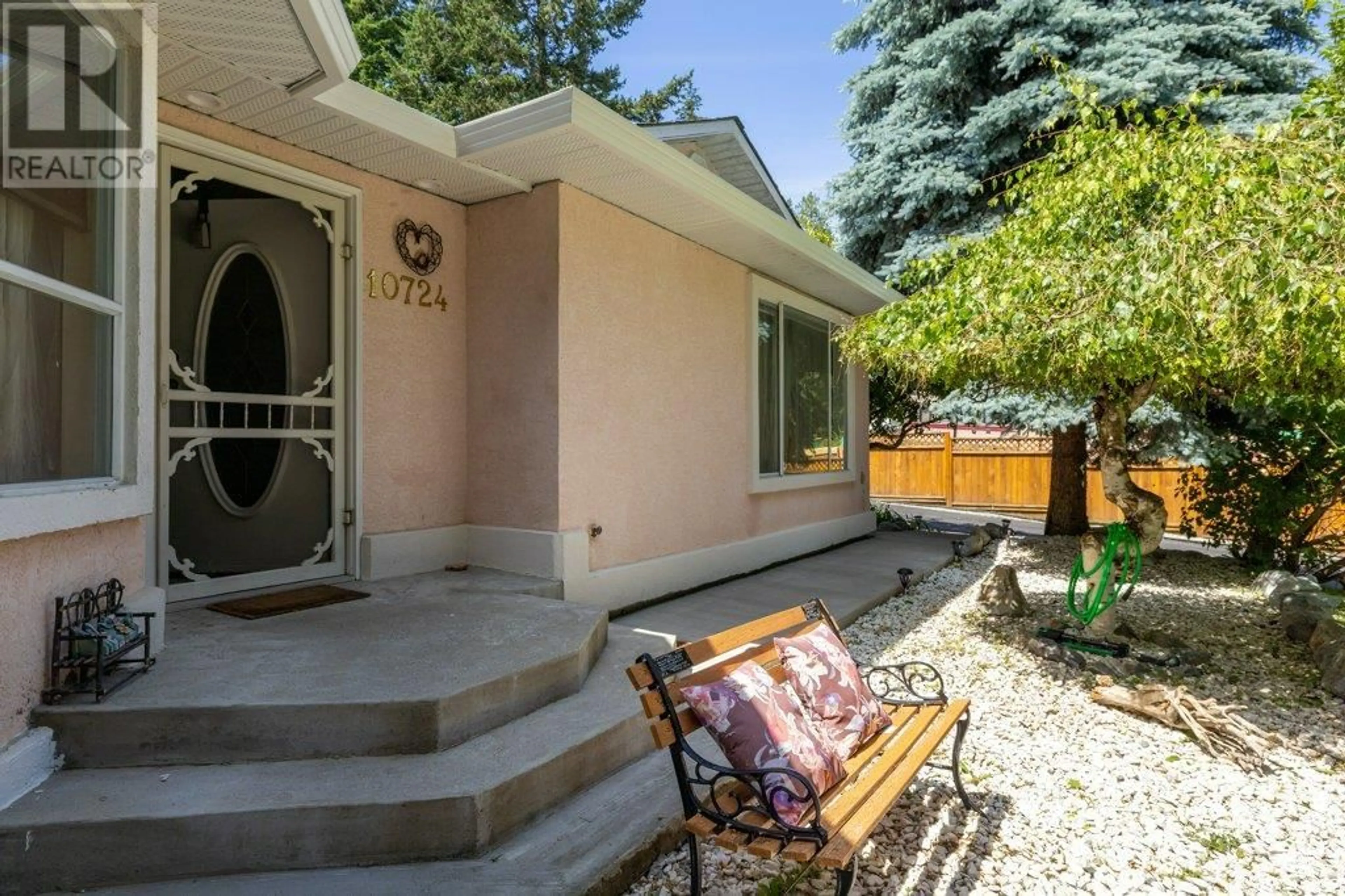 Patio, street for 10724 PINECREST ROAD, Vernon British Columbia V1H2C1