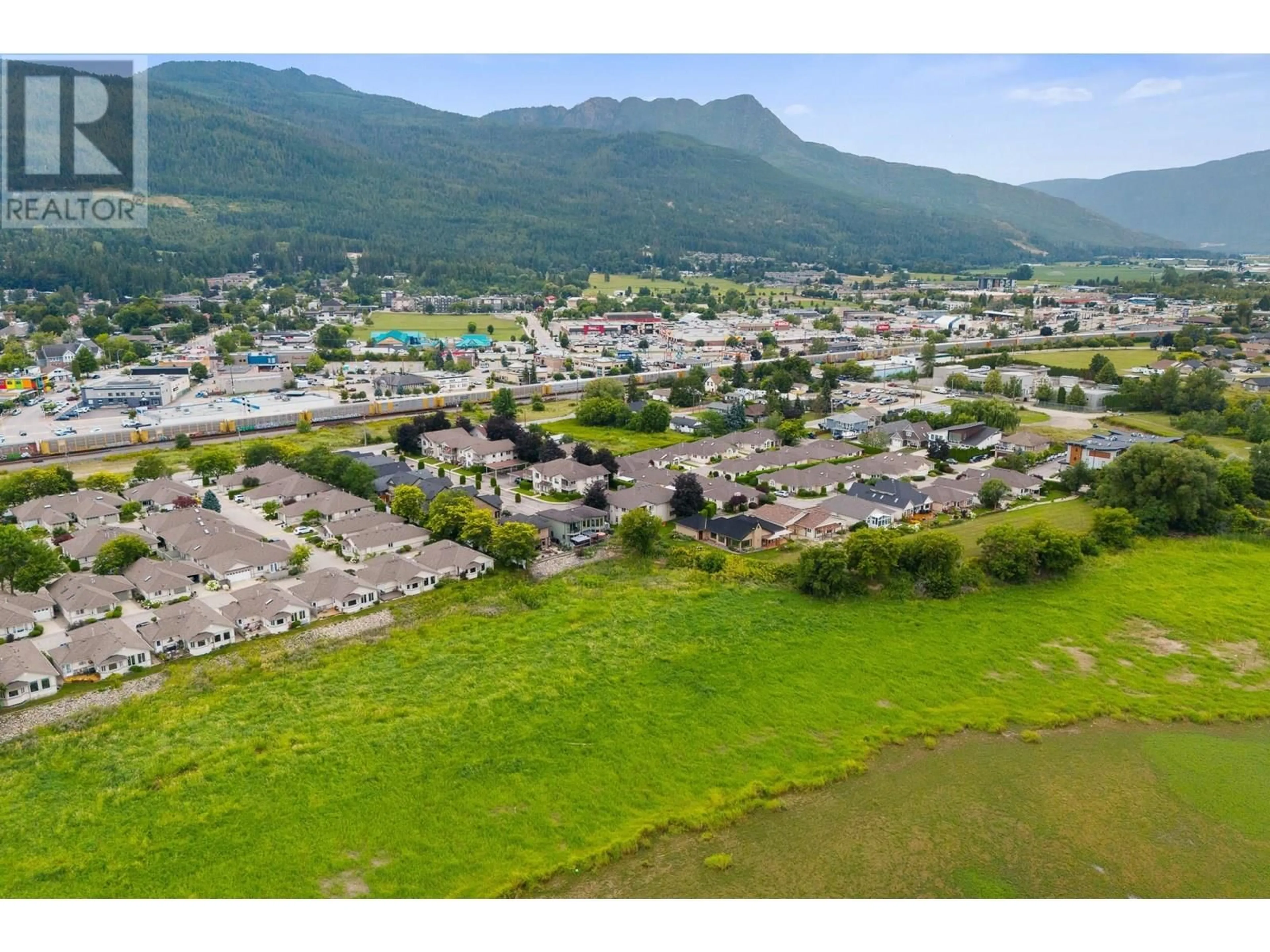A pic from outside/outdoor area/front of a property/back of a property/a pic from drone, mountain view for 14 - 171 BEATTY AVENUE NORTHWEST, Salmon Arm British Columbia V1E2W4