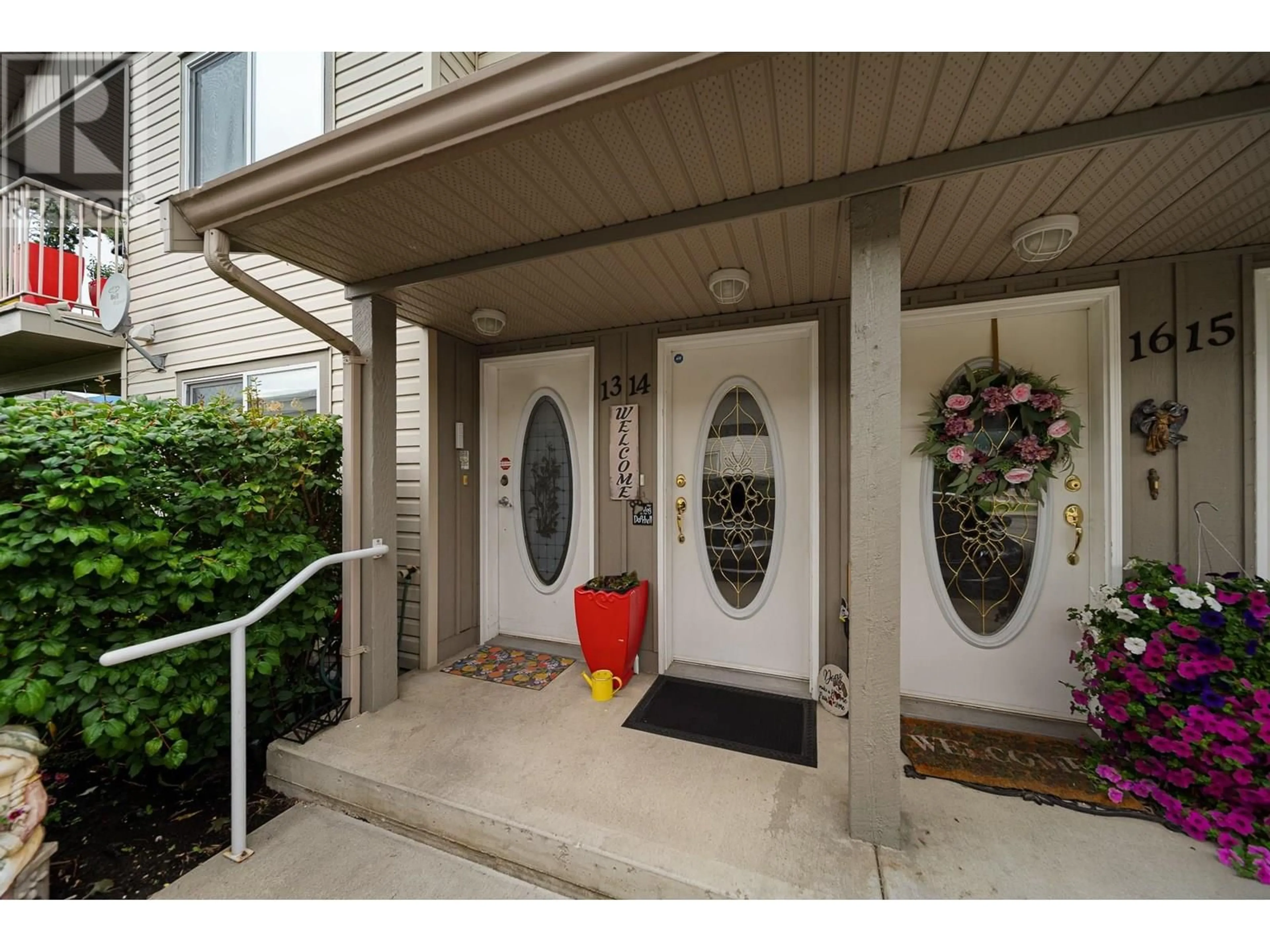 Indoor entryway for 14 - 171 BEATTY AVENUE NORTHWEST, Salmon Arm British Columbia V1E2W4