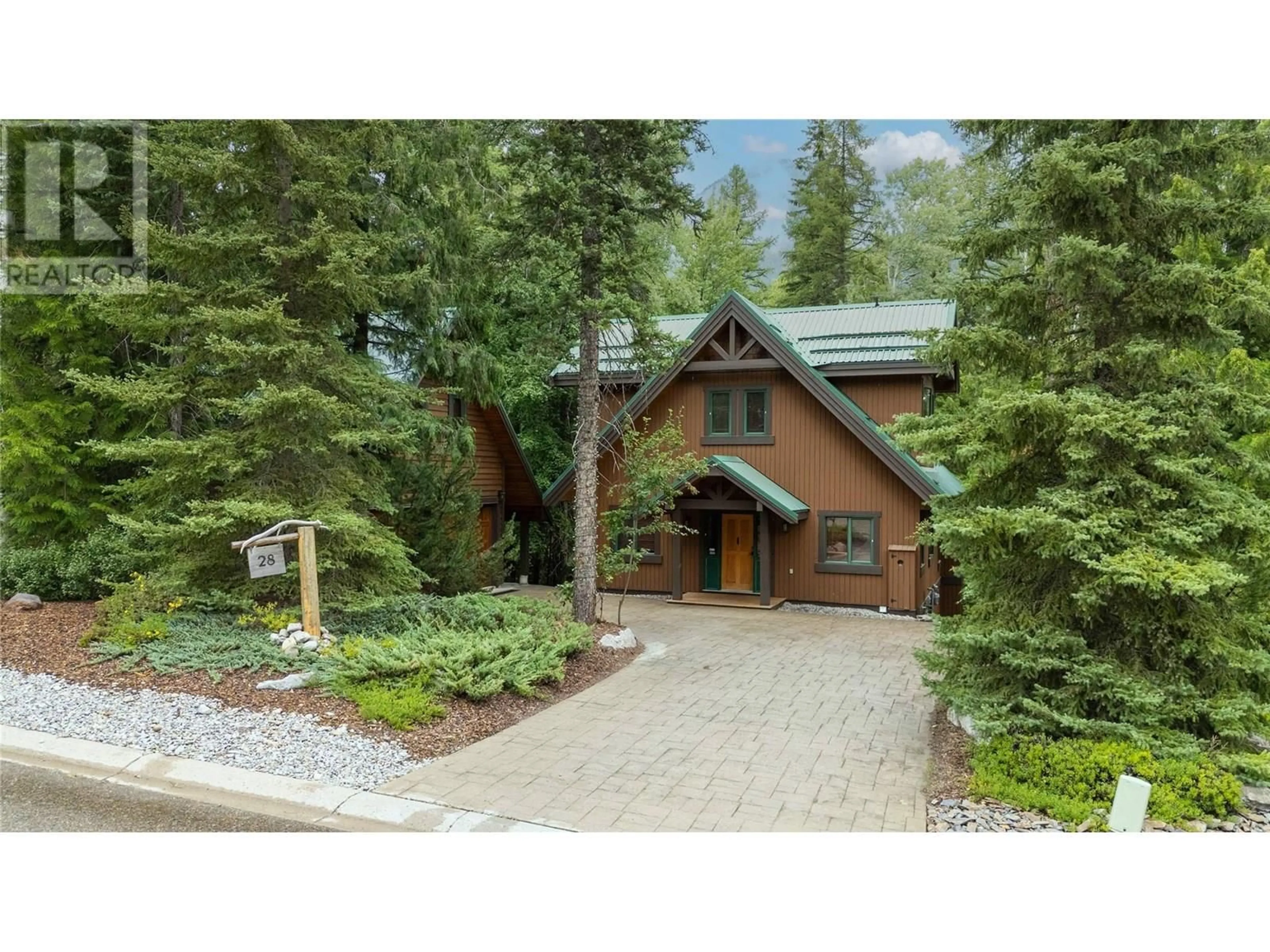 Indoor foyer for 28 ALPINE TRAIL, Fernie British Columbia V0B1M5