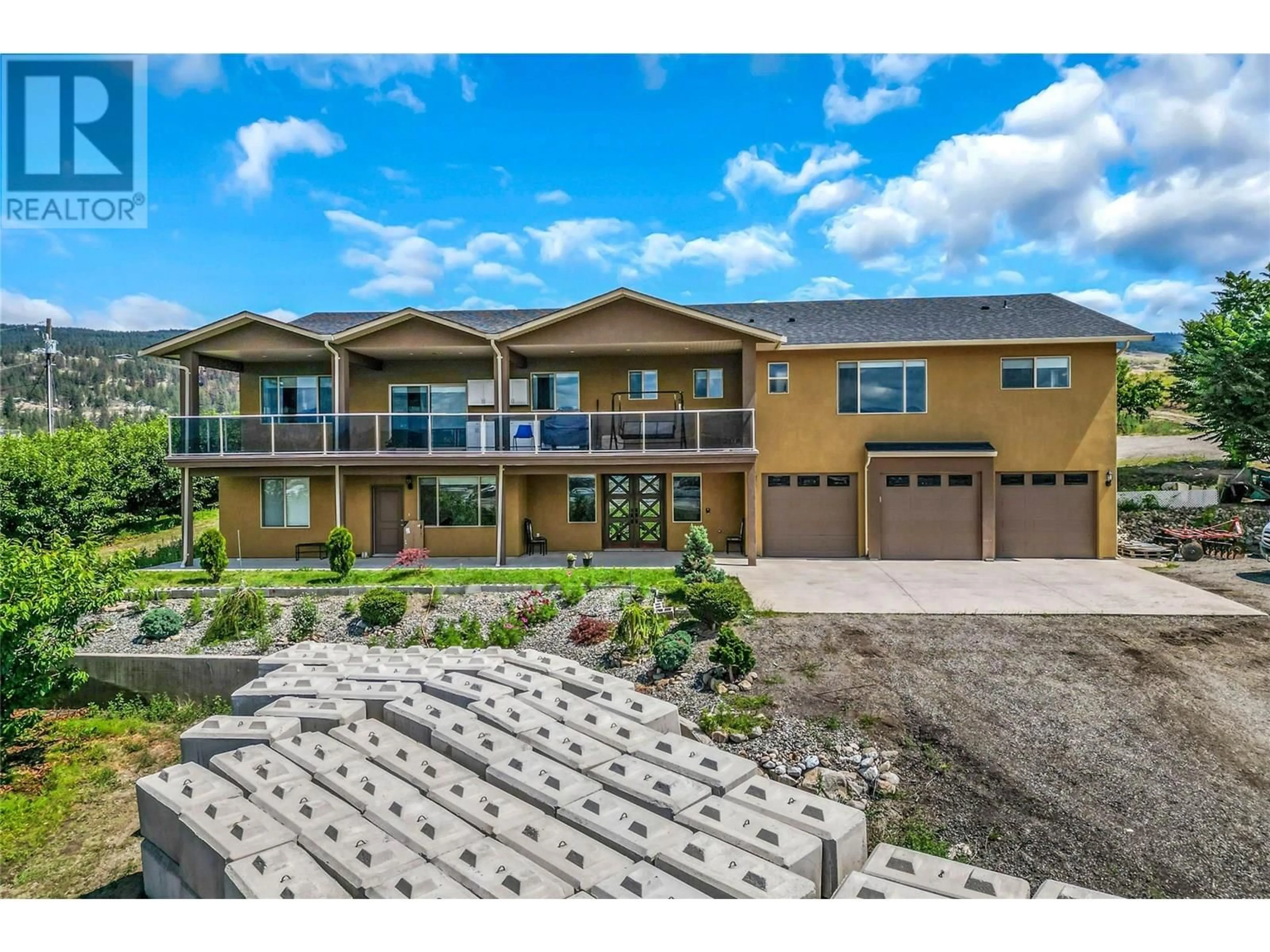 A pic from outside/outdoor area/front of a property/back of a property/a pic from drone, unknown for 4561 RITTICH ROAD, Kelowna British Columbia V1X7V6