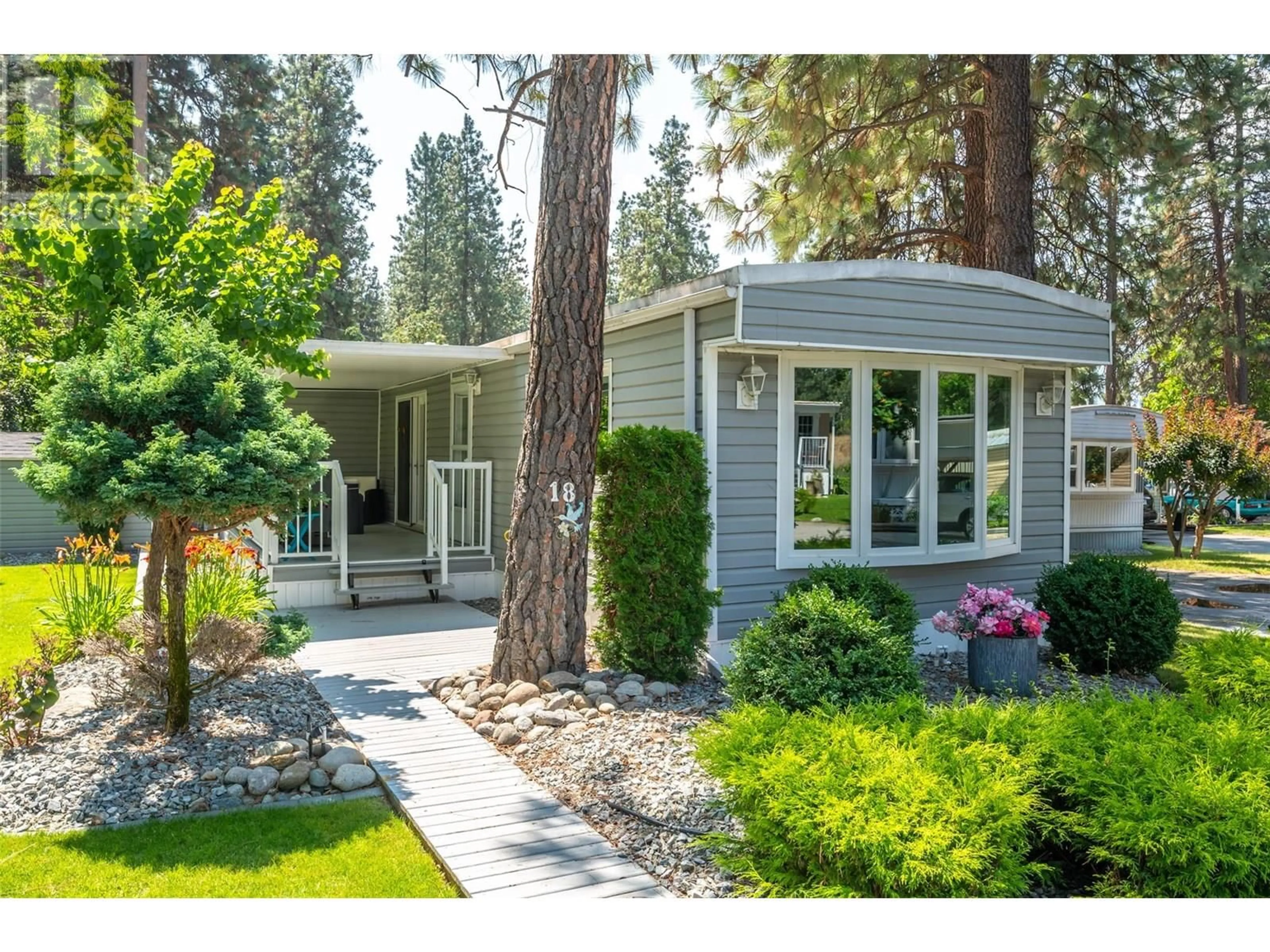 Home with vinyl exterior material, unknown for 18 - 8487 97 HIGHWAY, Oliver British Columbia V0H1T2