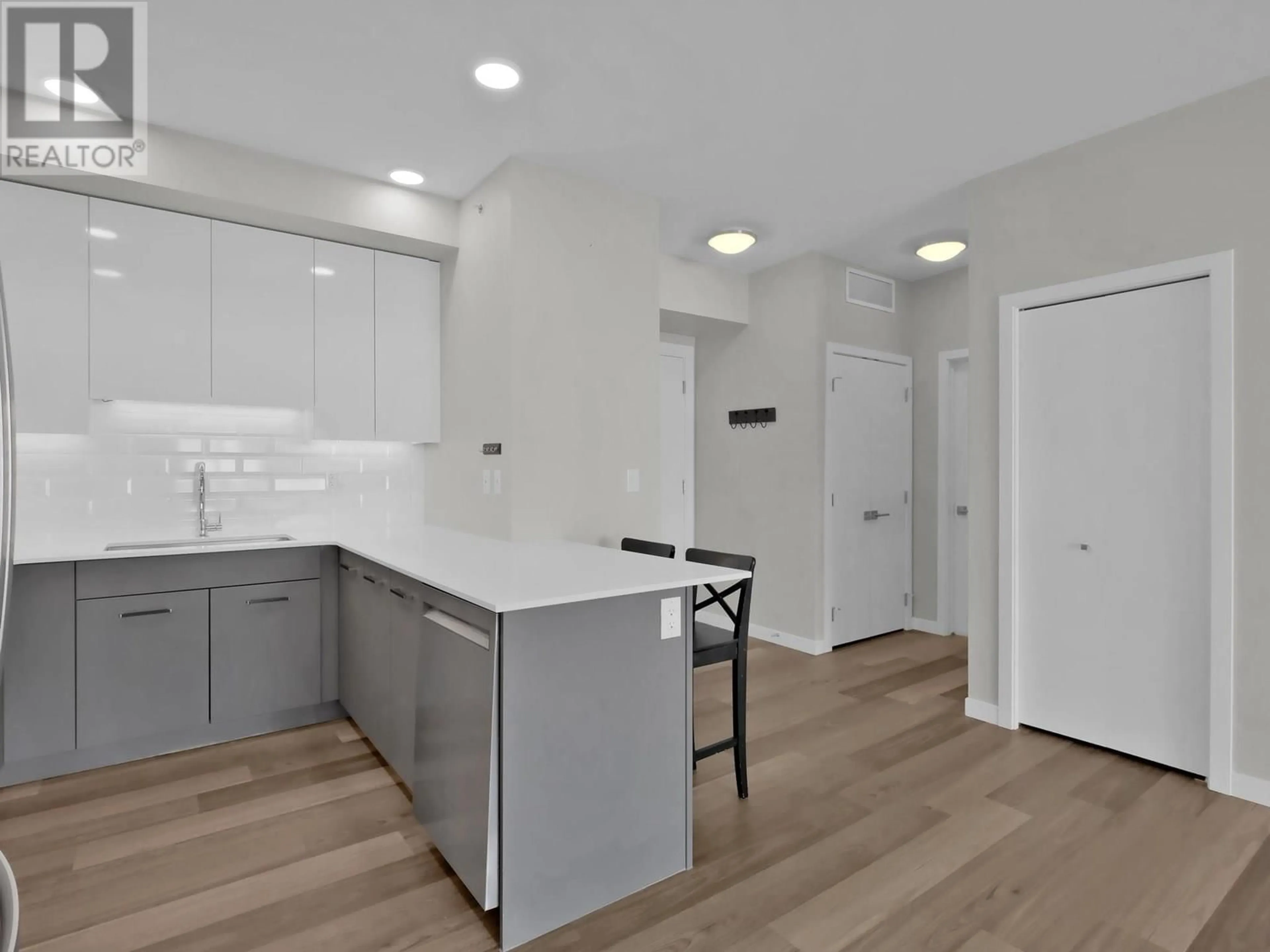 Open concept kitchen, unknown for 509 - 722 VALLEY ROAD, Kelowna British Columbia V1V2E6