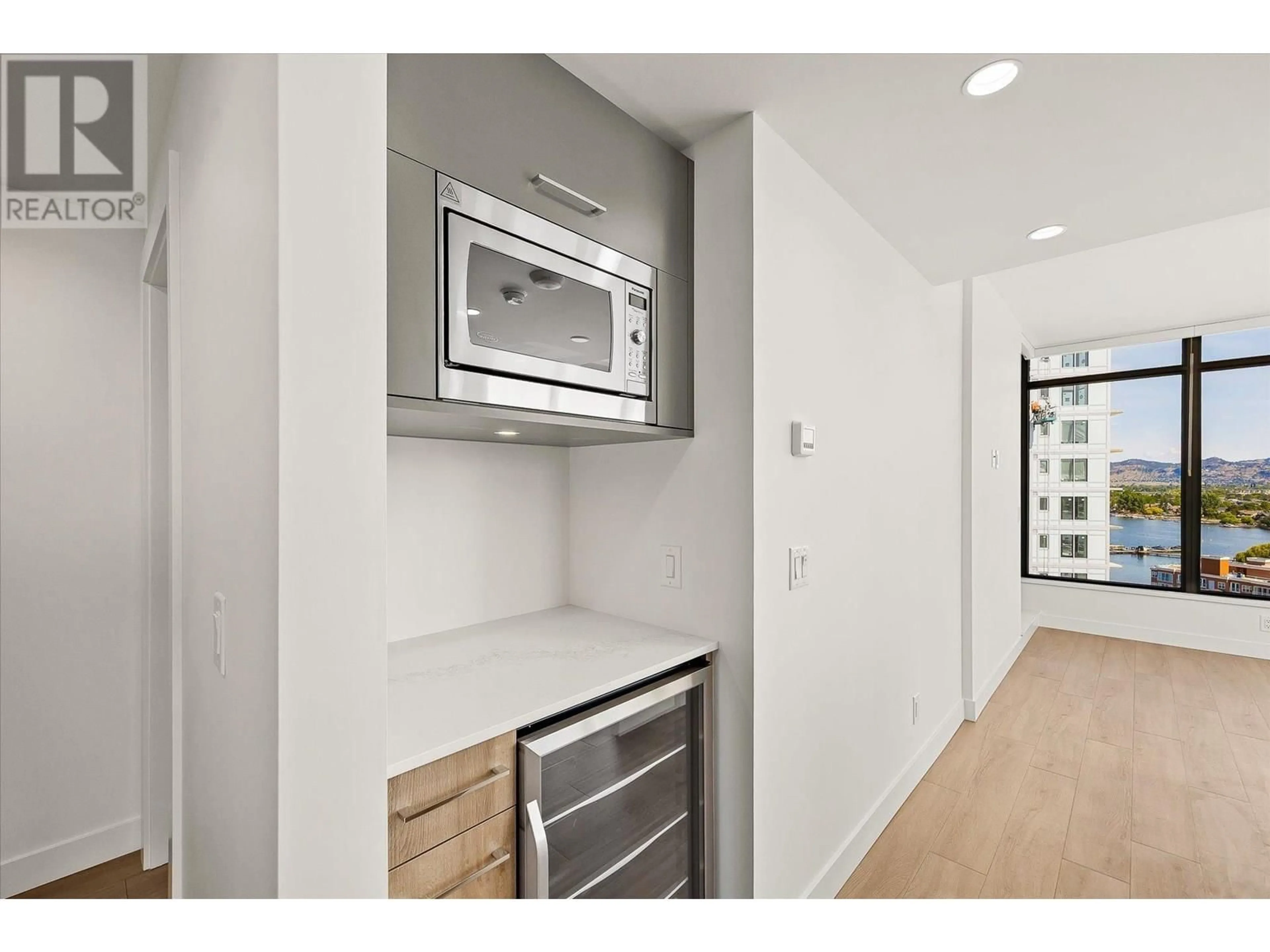 Standard kitchen, unknown for 1302 - 3699 CAPOZZI ROAD, Kelowna British Columbia V1W0G3