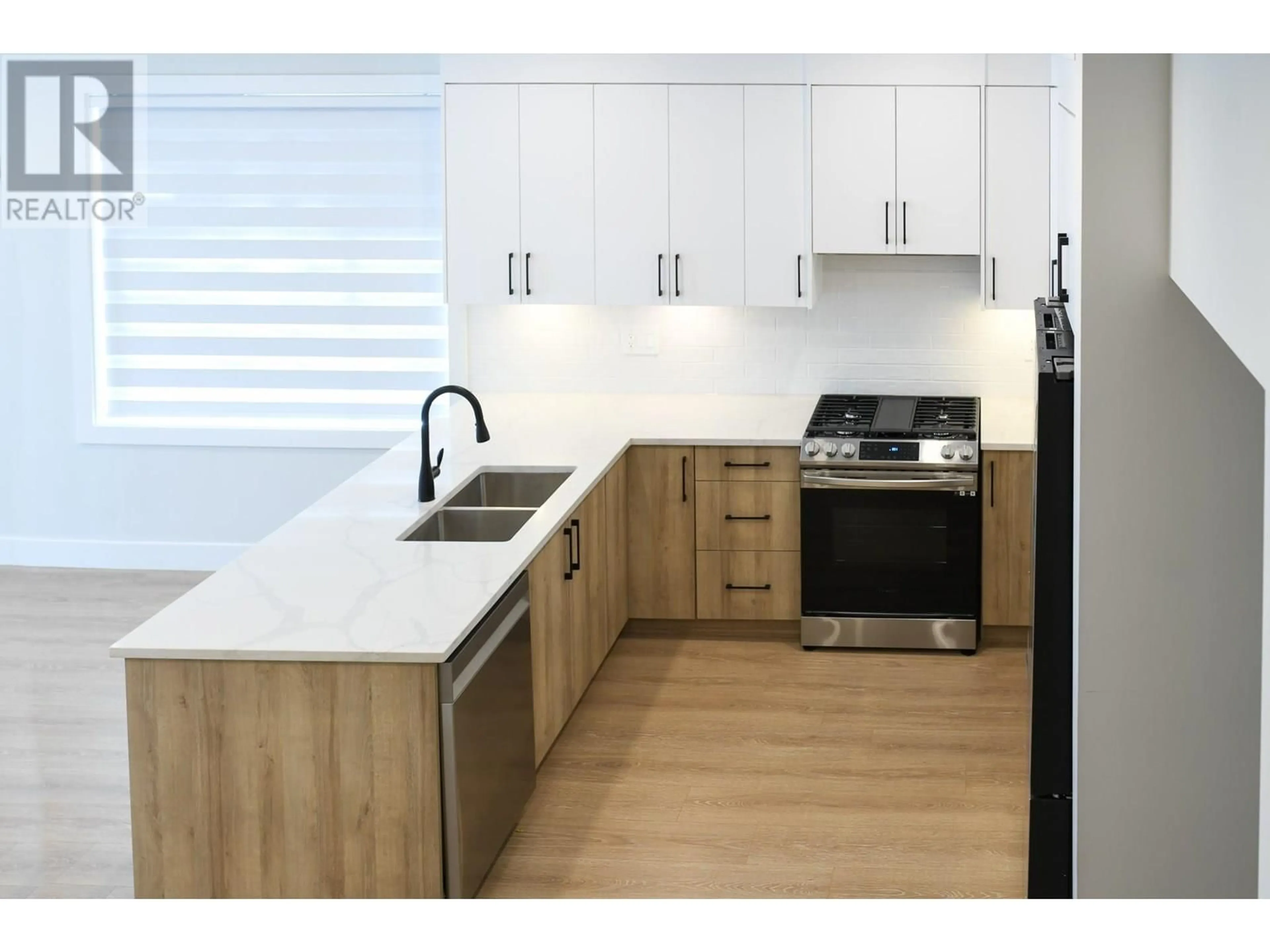 Unknown for 2171 ABERDEEN STREET, Kelowna British Columbia V4B1Z8