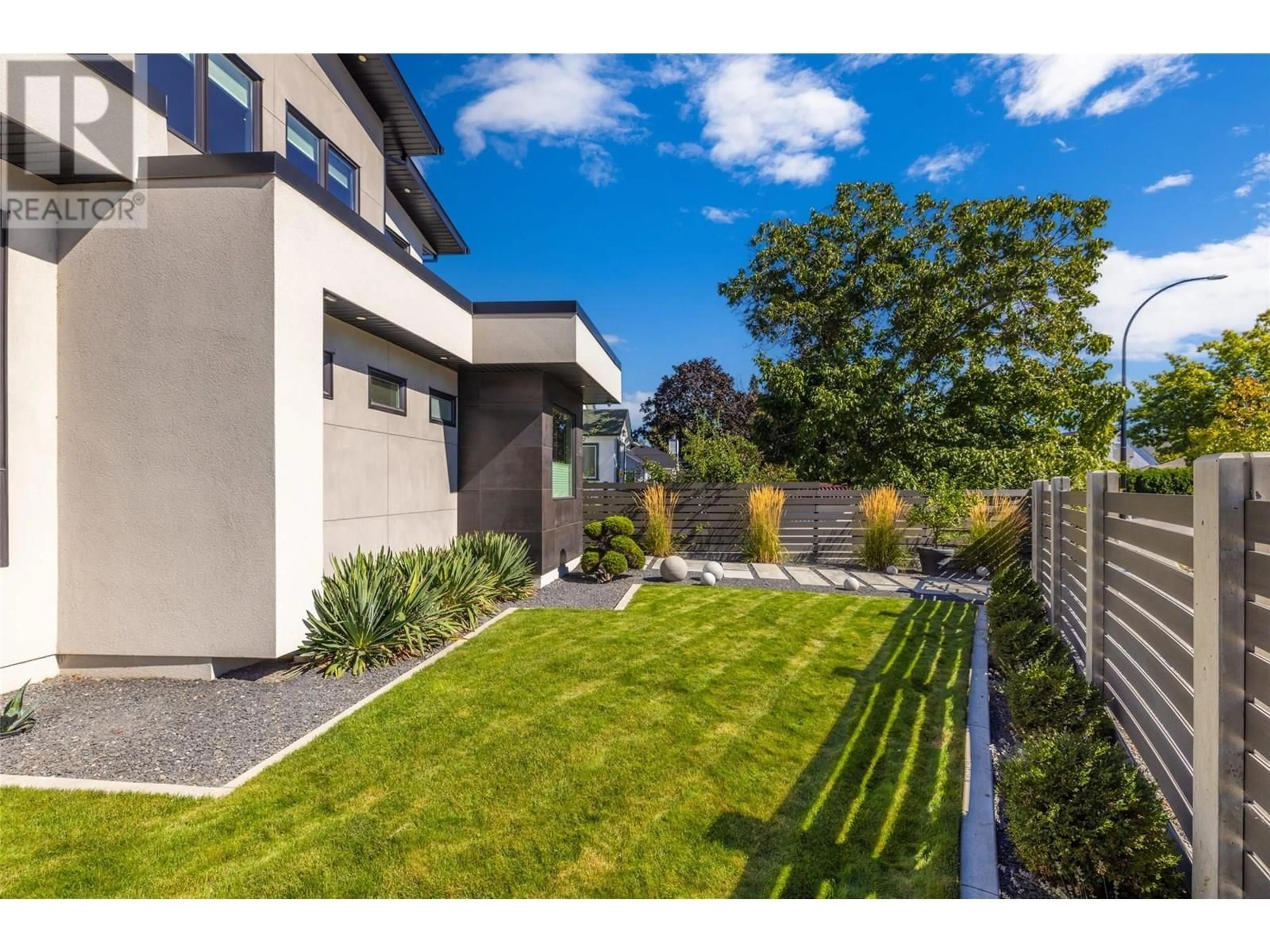 Unknown for 364 CHRISTLETON AVENUE, Kelowna British Columbia V1Y5H7