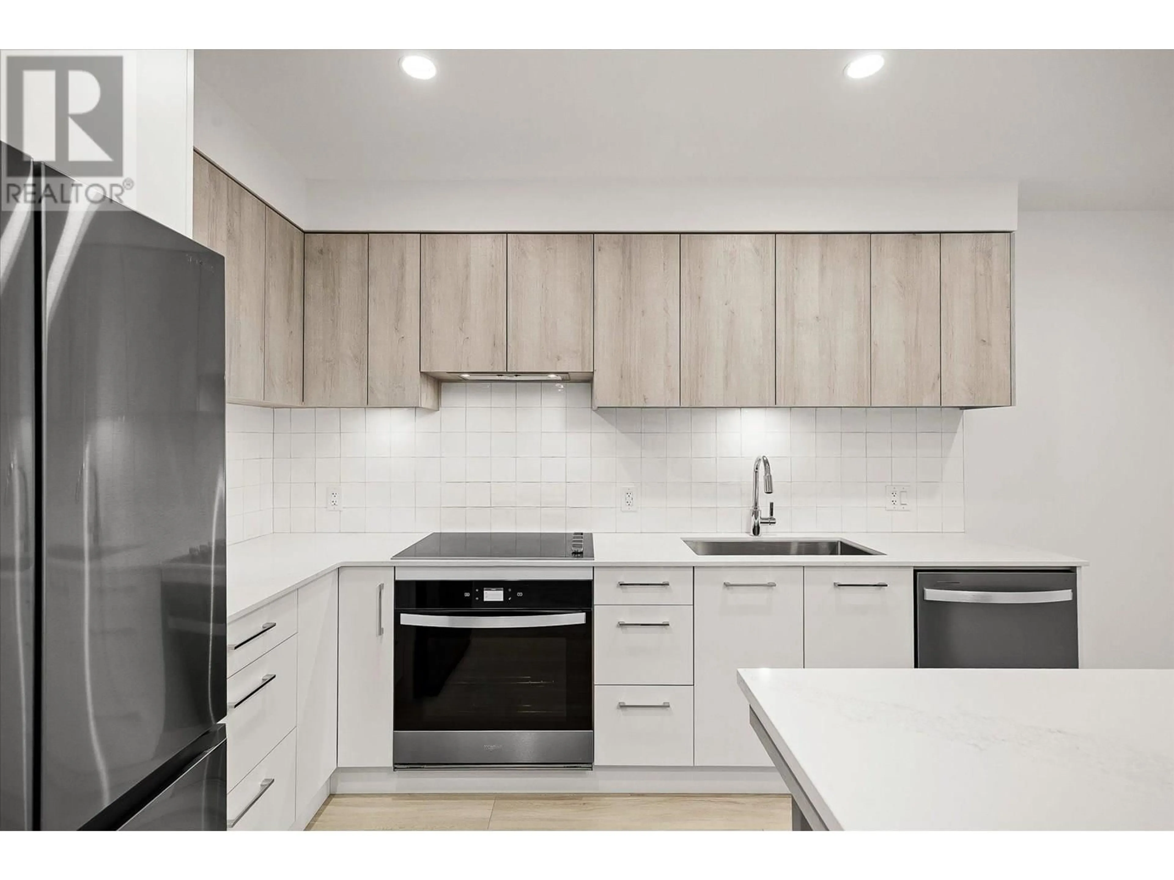 Standard kitchen, unknown for 108 - 3699 CAPOZZI ROAD, Kelowna British Columbia V1W0G3