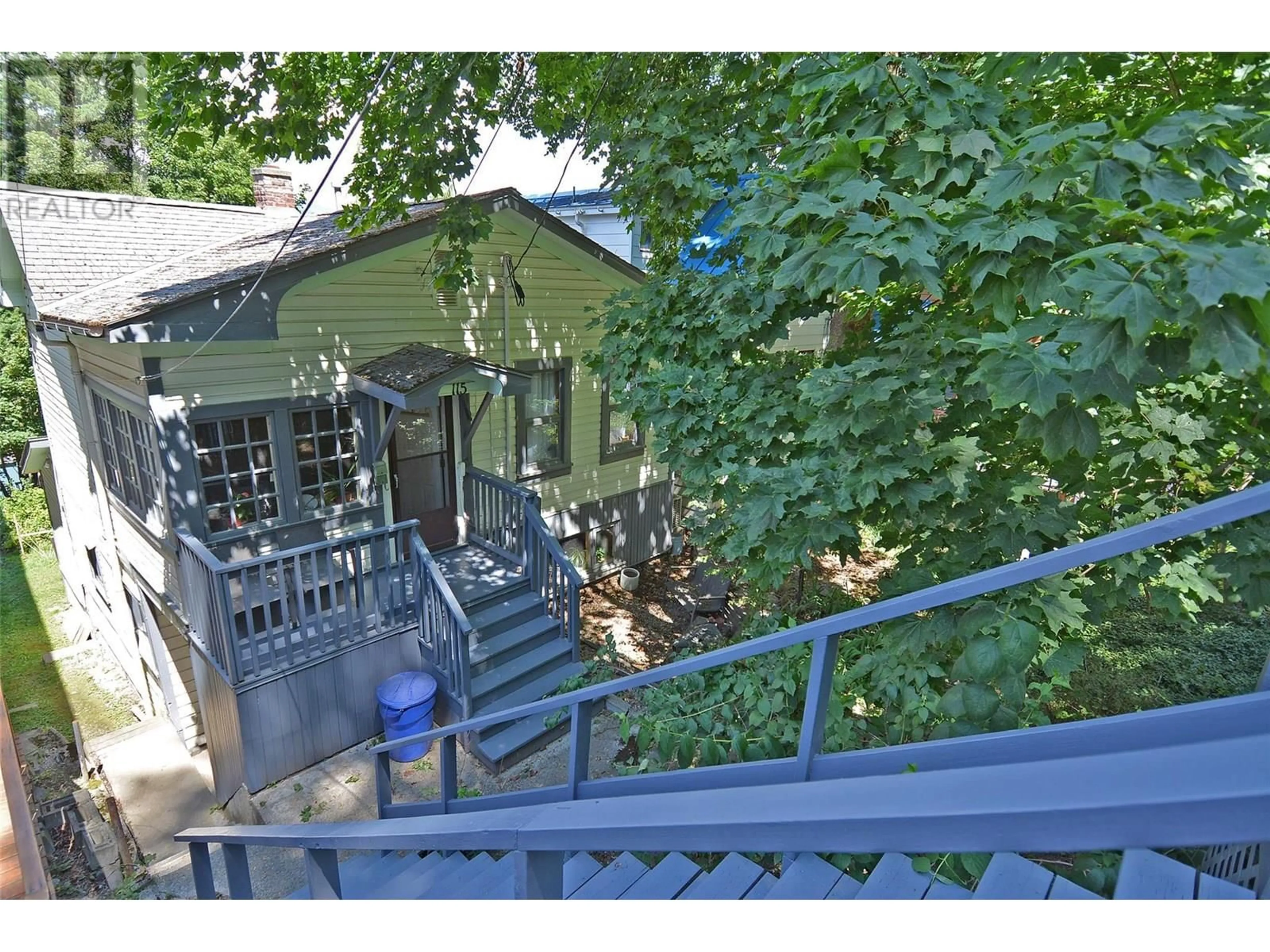 A pic from outside/outdoor area/front of a property/back of a property/a pic from drone, unknown for 115 HIGH STREET, Nelson British Columbia V1L3Z5