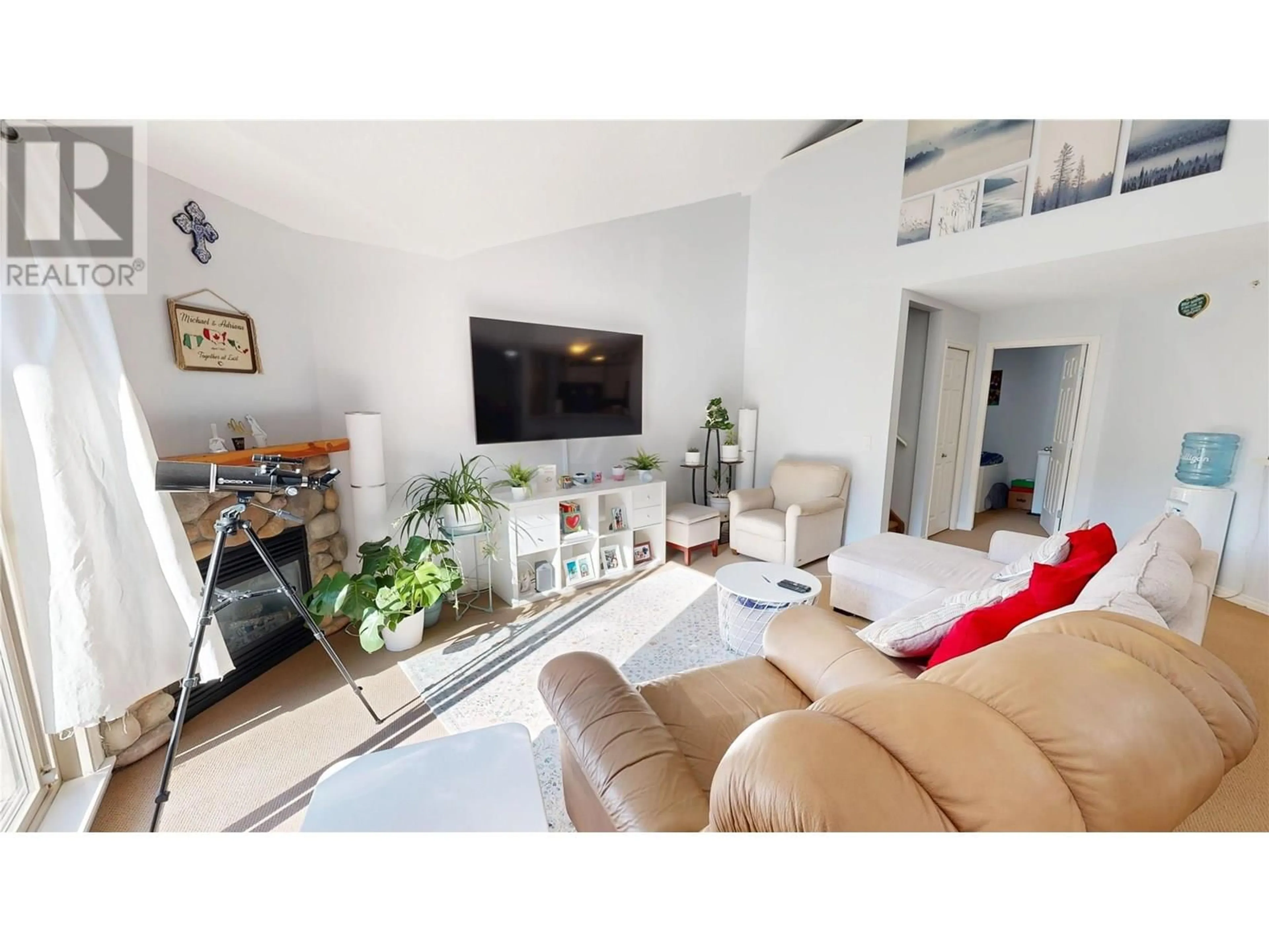 Living room with furniture, unknown for 303 - 4875 RADIUM BOULEVARD, Radium Hot Springs British Columbia V0A1M0