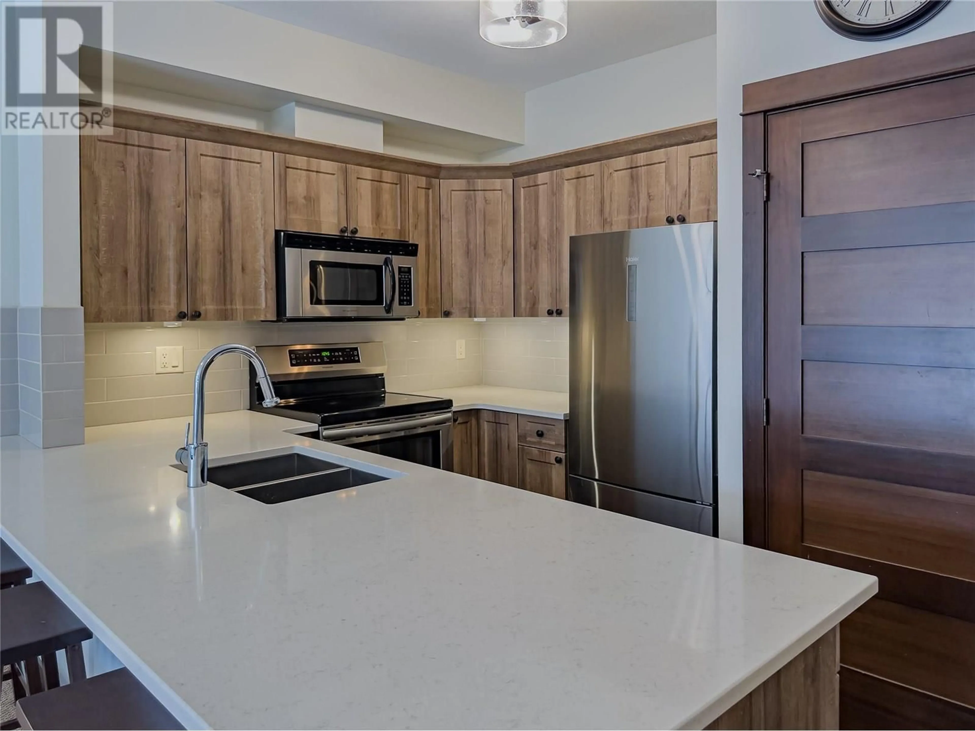 Standard kitchen, unknown for 23 - 5005 VALLEY DRIVE, Kamloops British Columbia V0E5N0