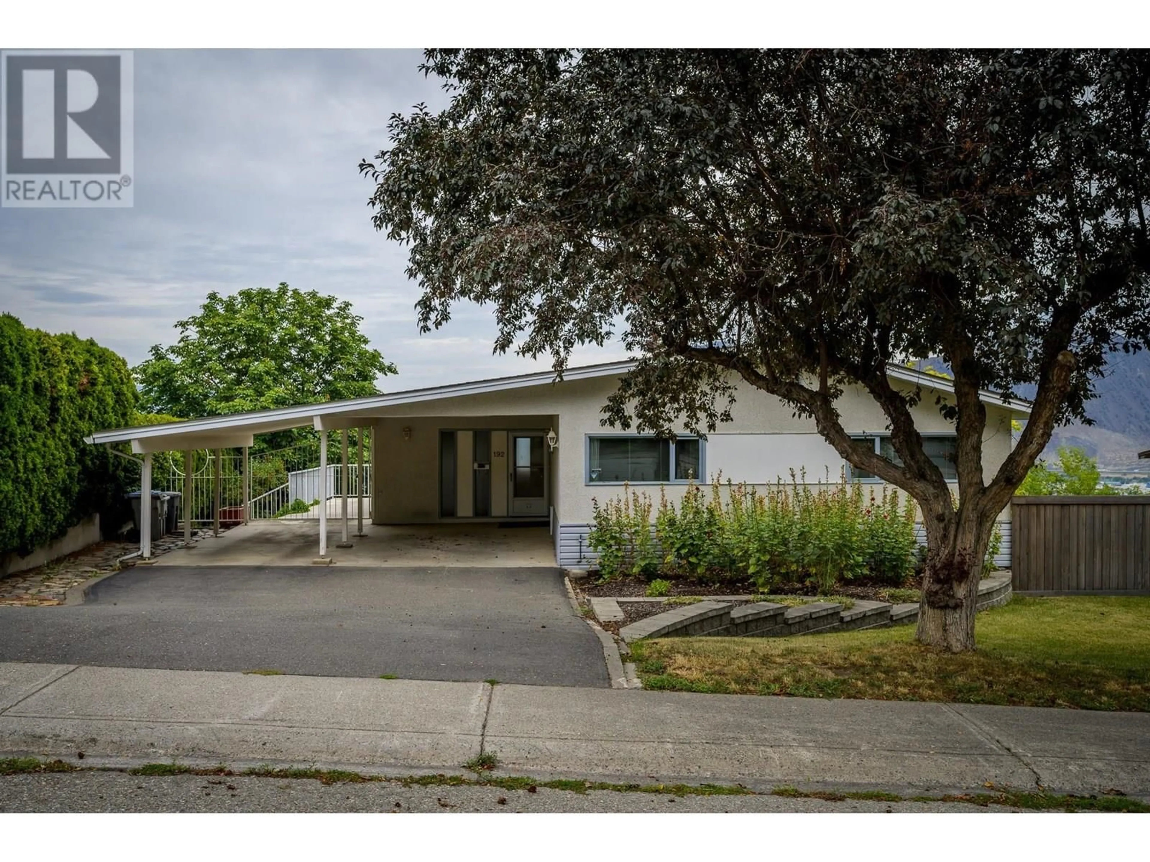Home with vinyl exterior material, street for 192 GREENSTONE DRIVE, Kamloops British Columbia V2C1N5