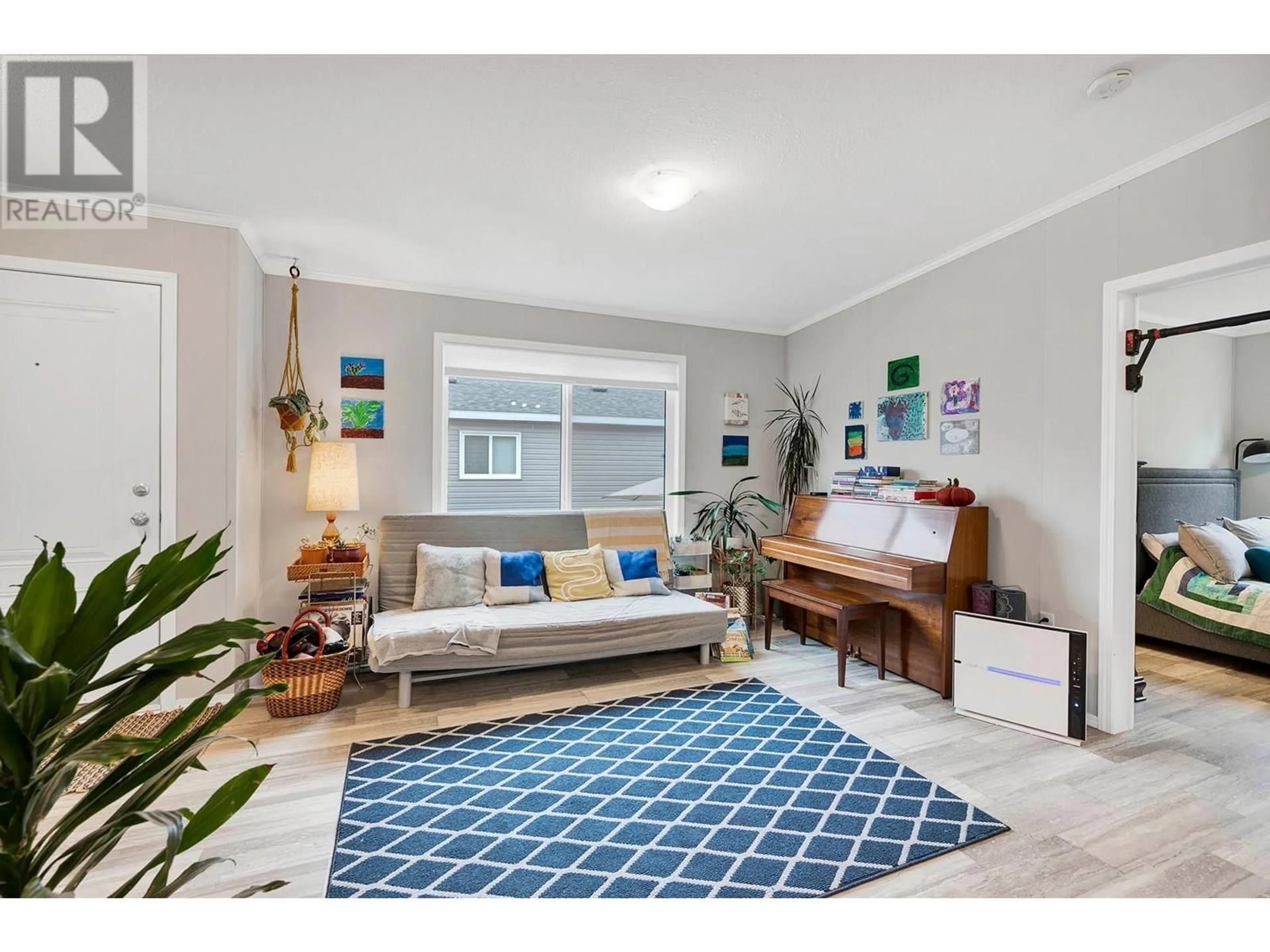 Living room with furniture, unknown for 3 - 235 AYLMER ROAD, Chase British Columbia V0E1M0