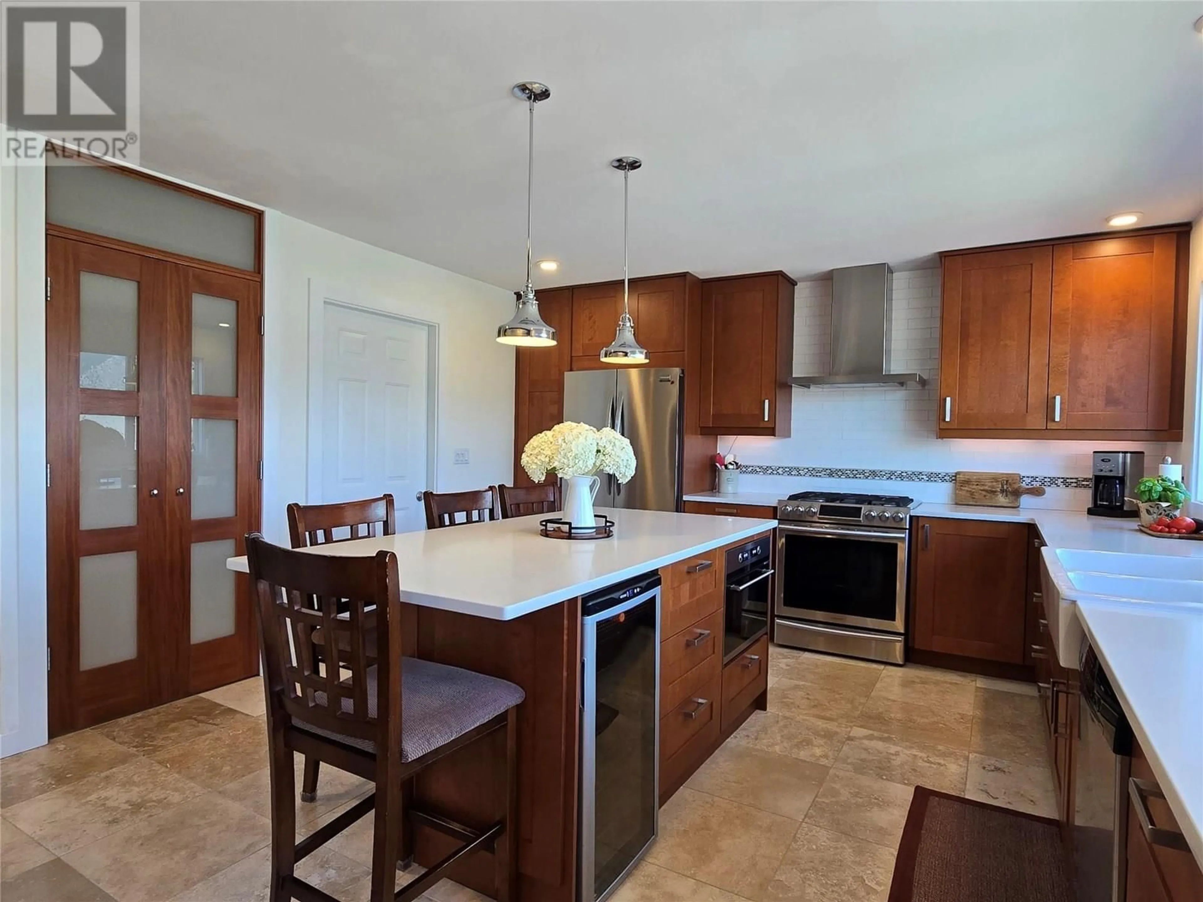 Open concept kitchen, ceramic/tile floor for 5670 CLEARVIEW DRIVE, Kamloops British Columbia V2C5G2