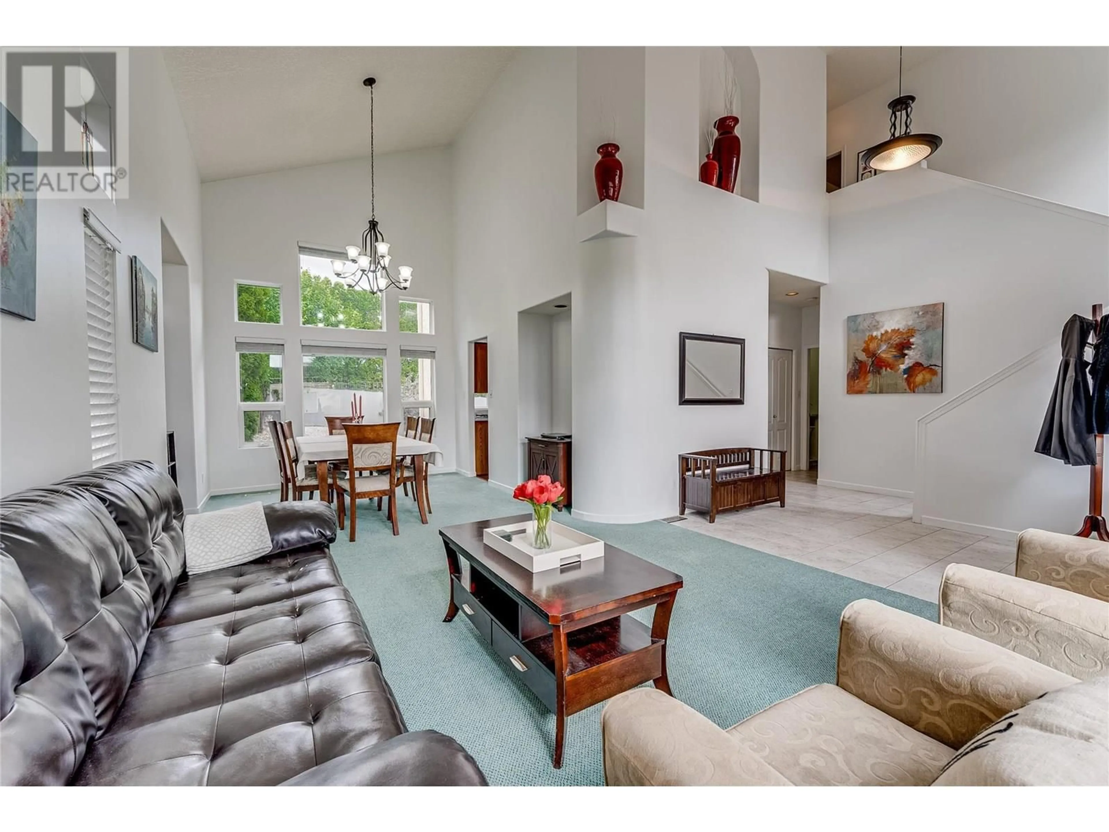 Living room with furniture, unknown for 274 COUNTRY ESTATE PLACE, Vernon British Columbia V1B2V3