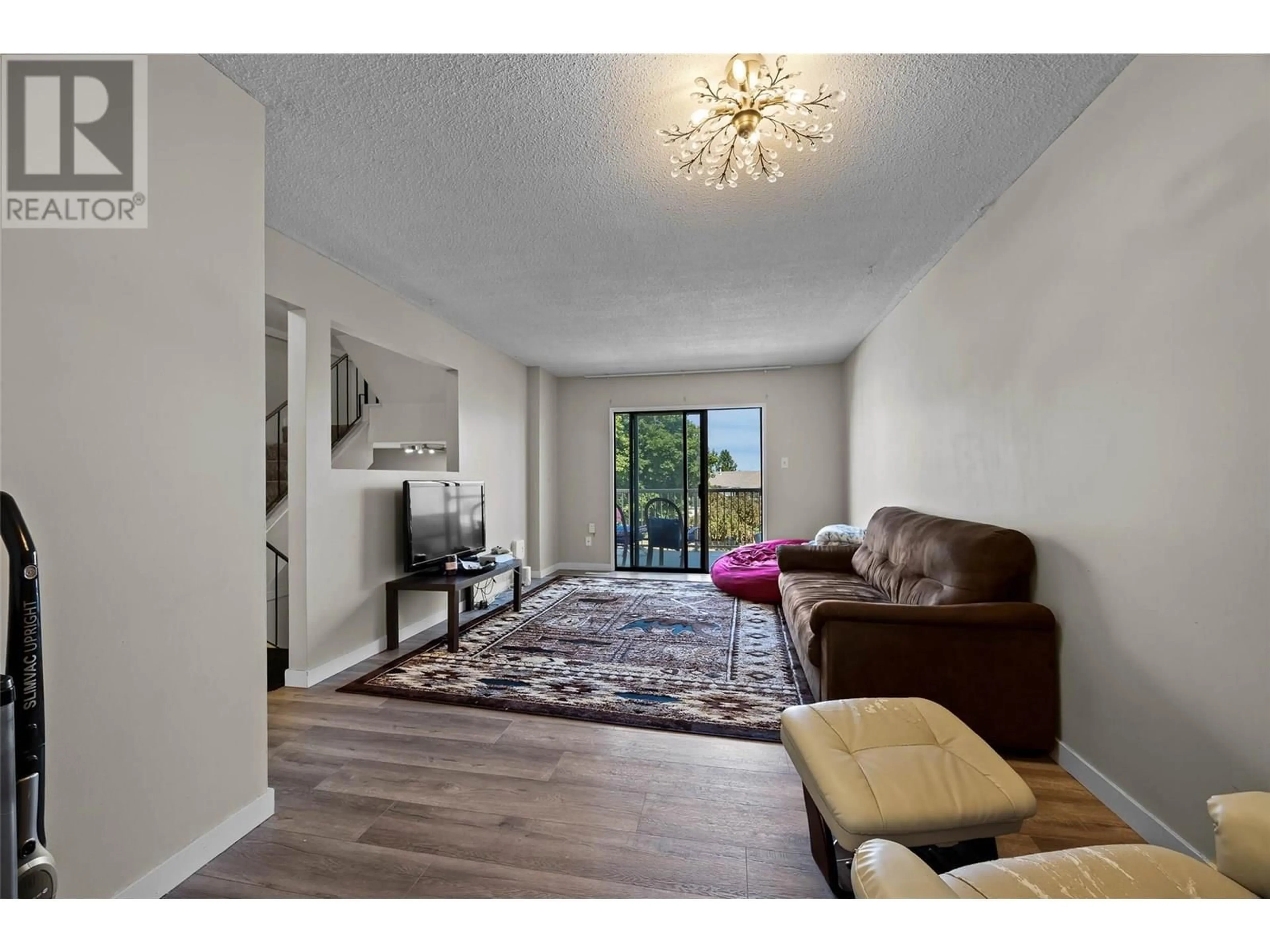 Living room with furniture, unknown for 42 - 1469 SPRINGHILL DRIVE, Kamloops British Columbia V2E1H5