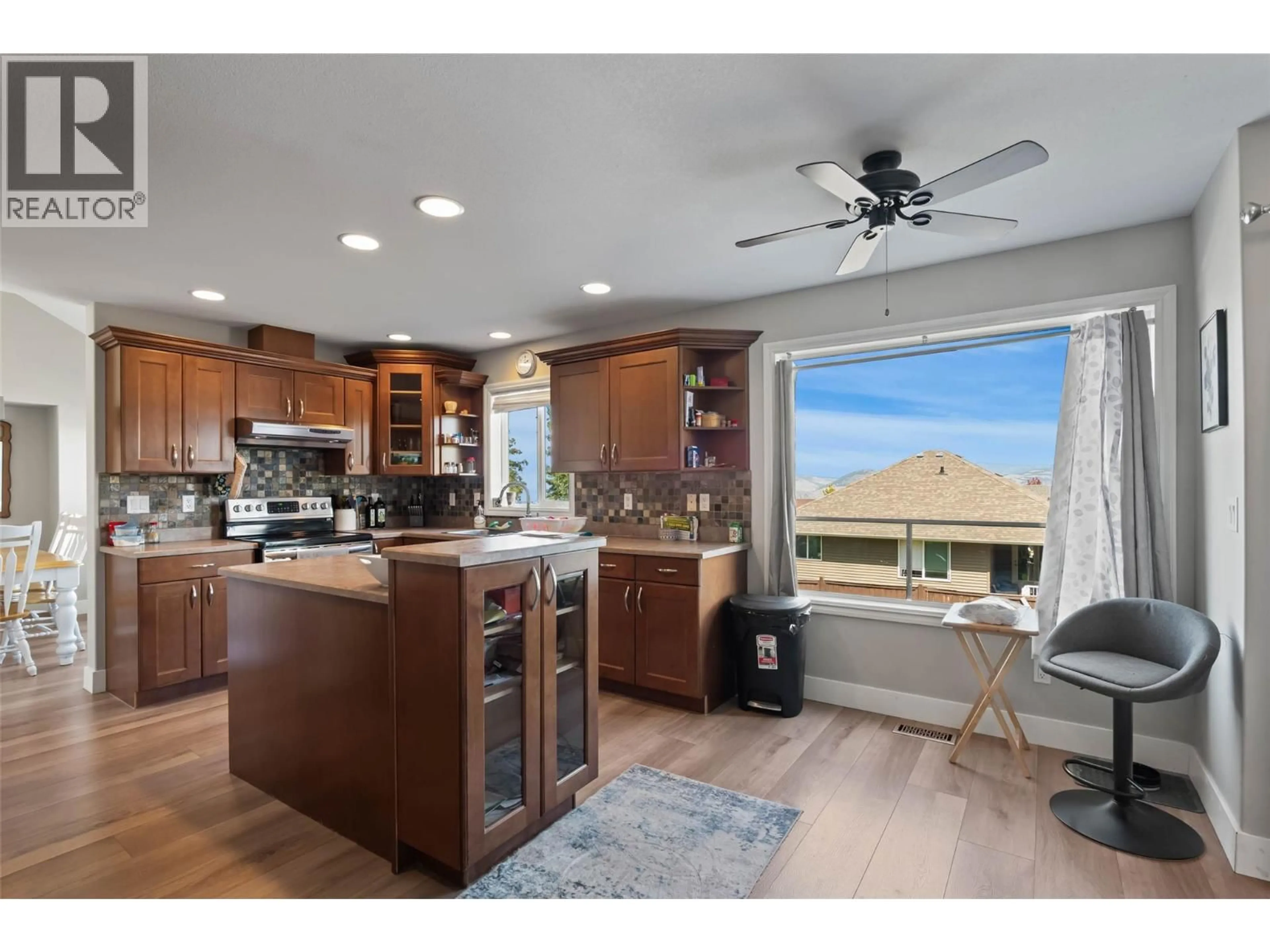 Open concept kitchen, unknown for 2608 BENTALL DRIVE, Kamloops British Columbia V1S2B5
