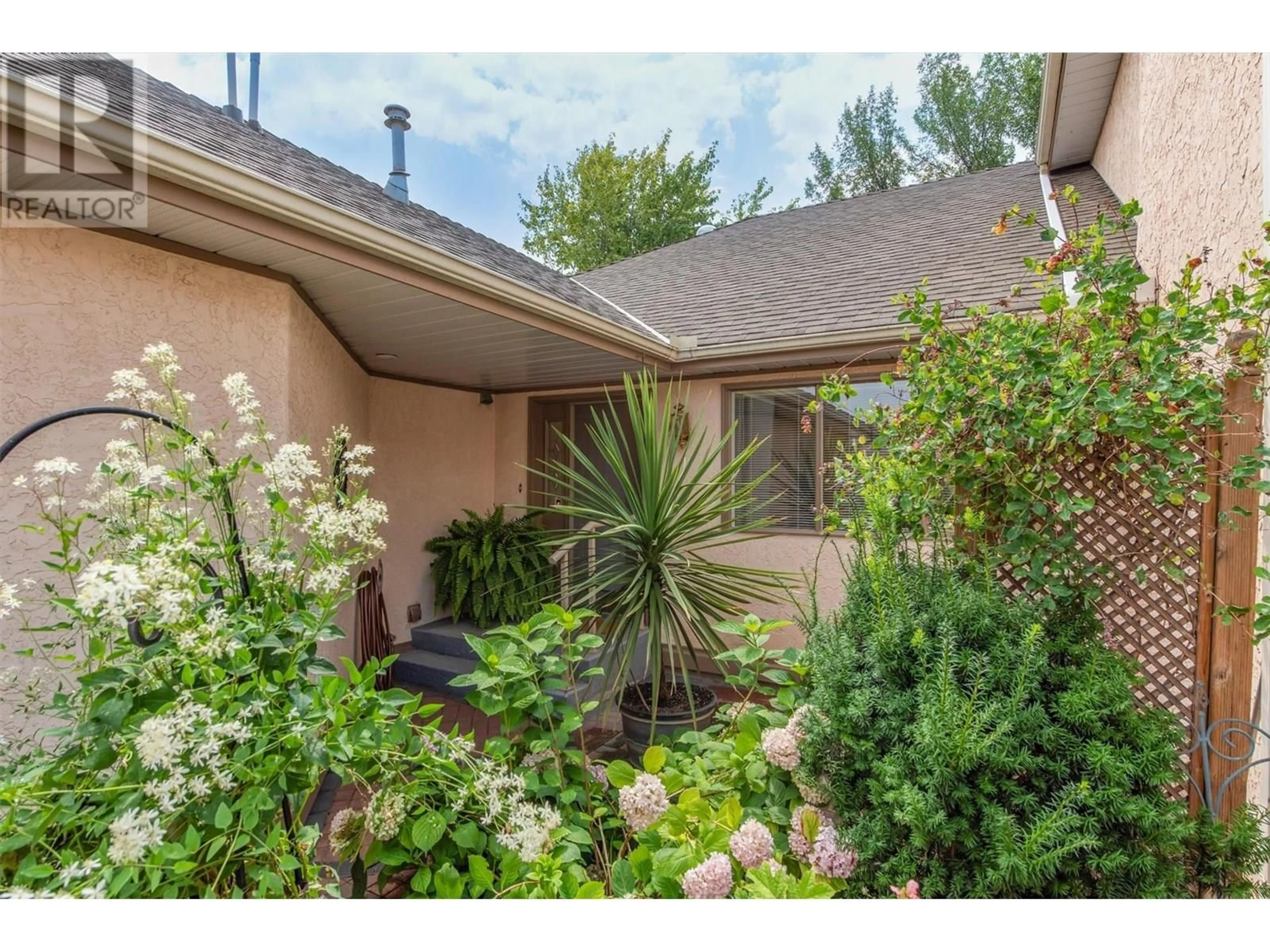 Patio, street for 9 - 950 LANFRANCO ROAD, Kelowna British Columbia V1W3W8