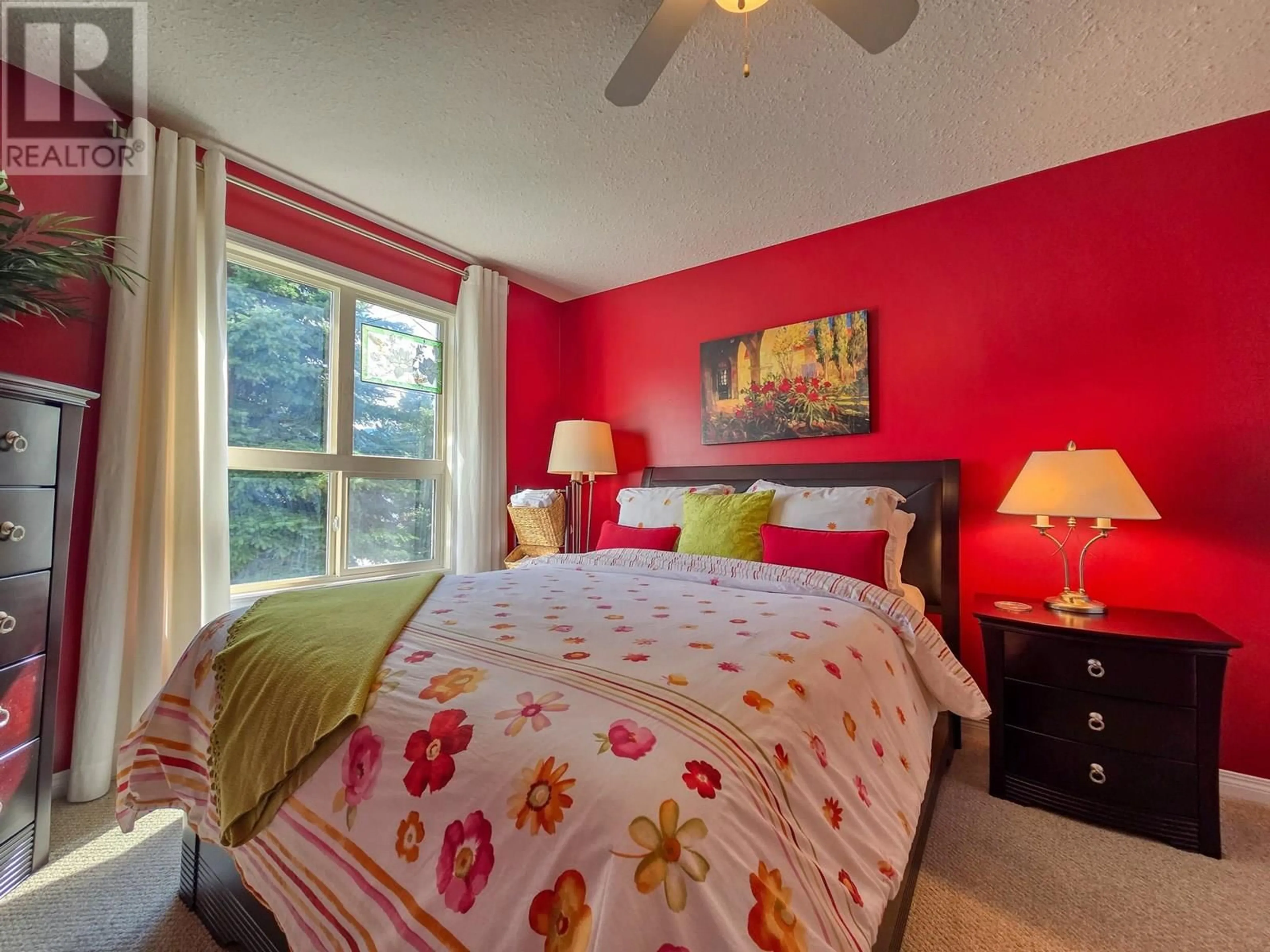 Bedroom with bed, unknown for 205 - 4767 FORSTERS LANDING ROAD, Radium Hot Springs British Columbia V0A1M0