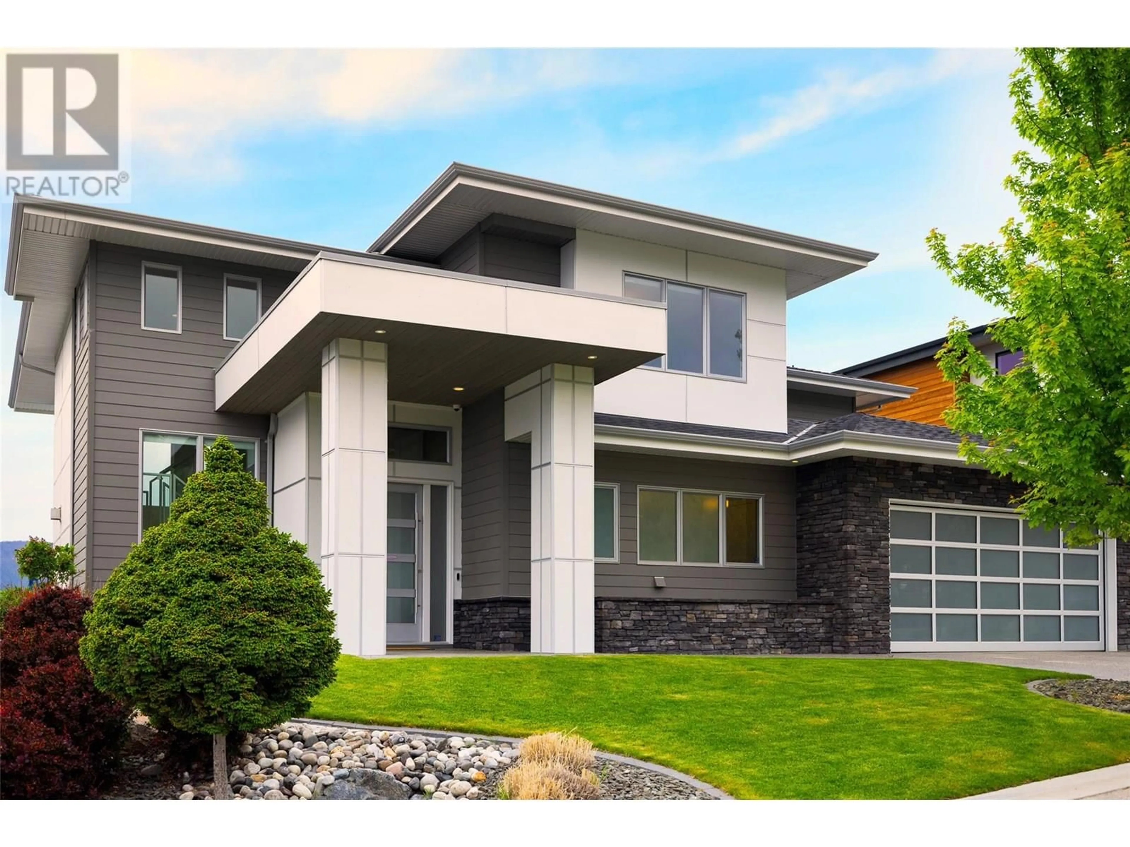 Home with vinyl exterior material, building for 78 RED SKY COURT, Kelowna British Columbia V1V3G4