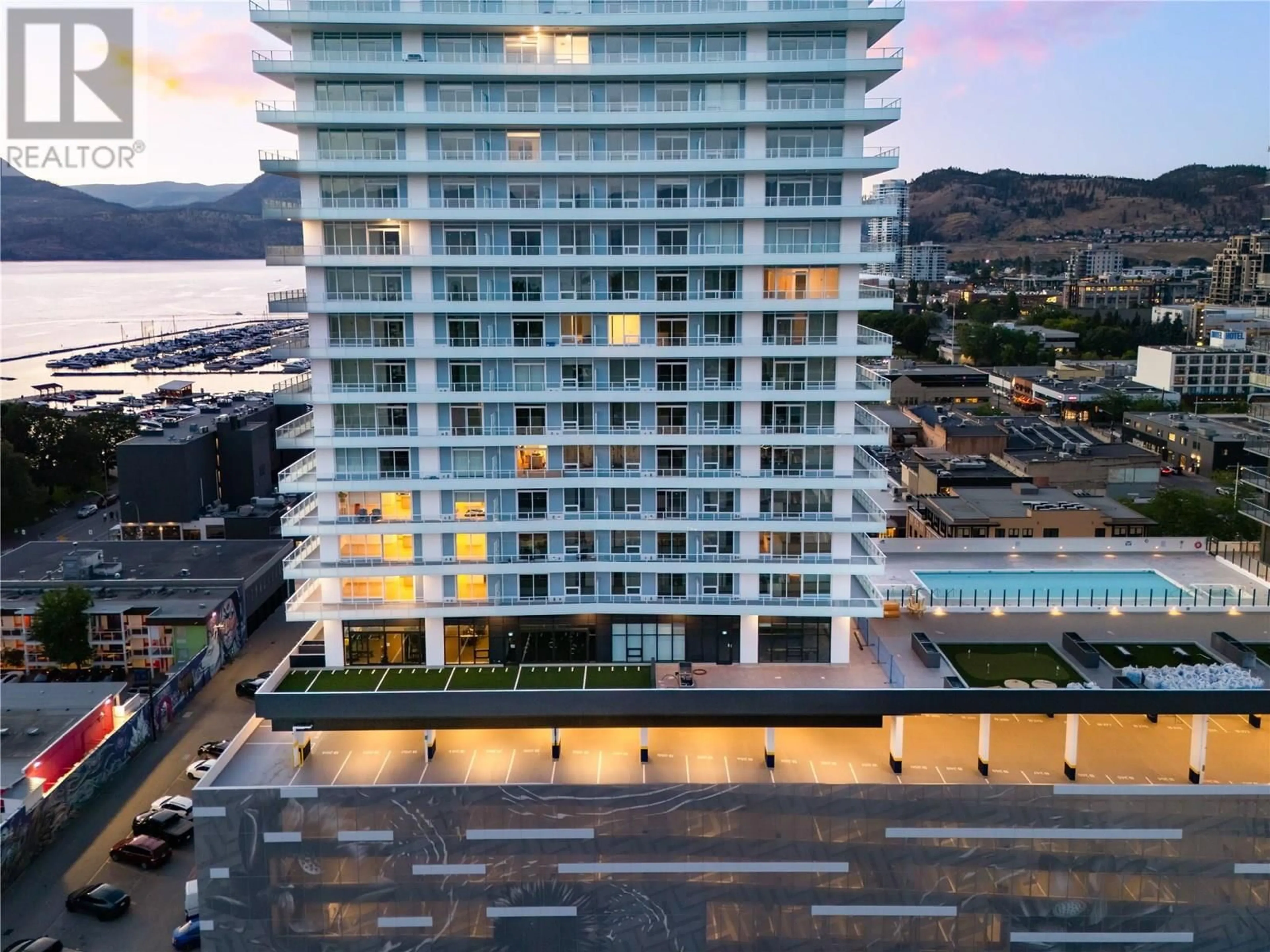 A pic from outside/outdoor area/front of a property/back of a property/a pic from drone, city buildings view from balcony for 807 - 238 LEON AVENUE, Kelowna British Columbia V1Y0N6