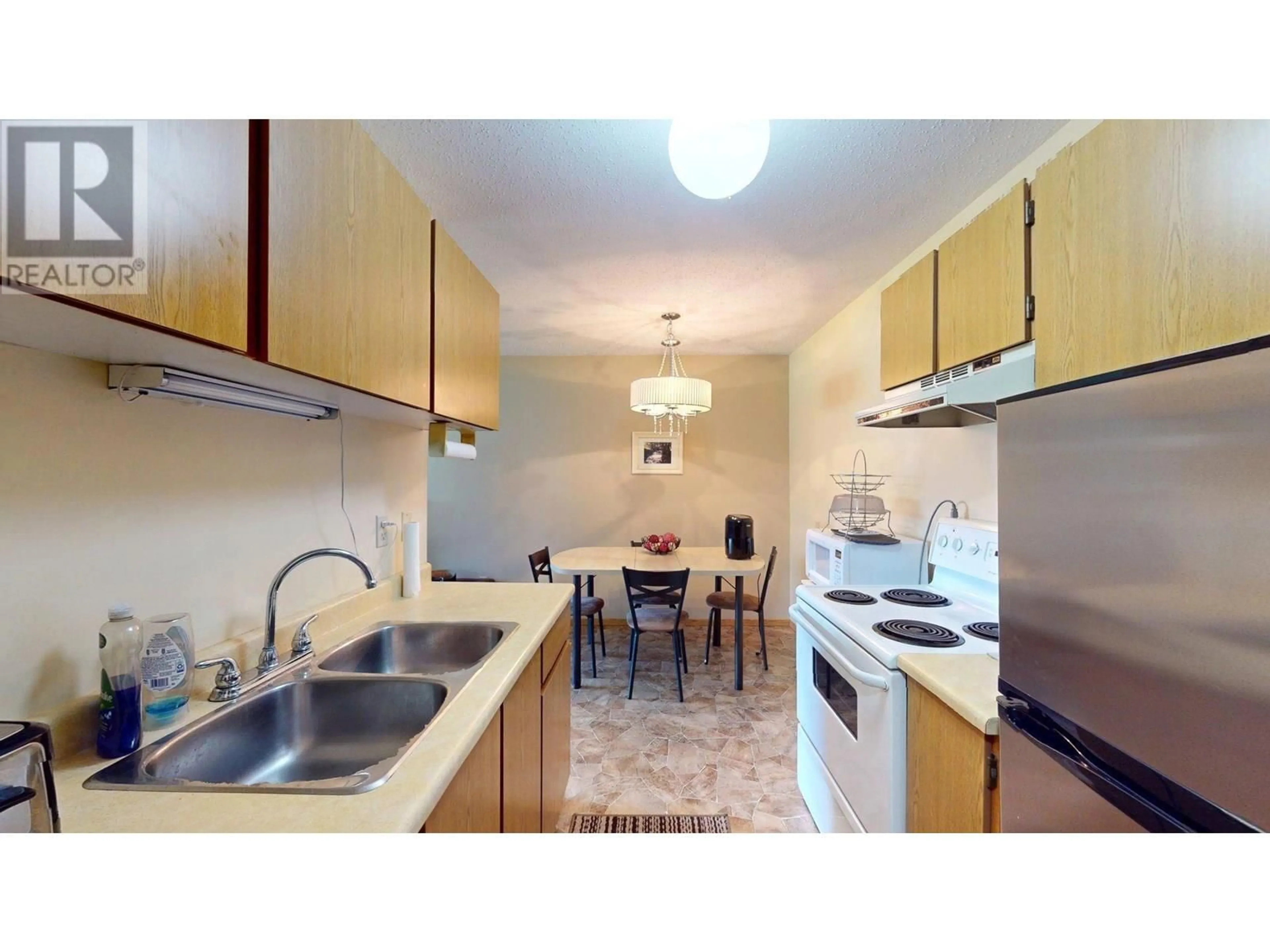 Standard kitchen, unknown for 114 - 10 CARIBOO DRIVE, Elkford British Columbia V0B1H0